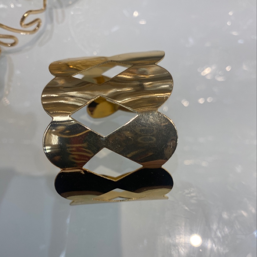 金色手镯