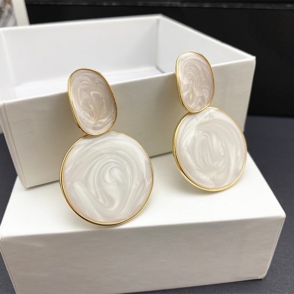 Exaggerated ear studs 2023 New style trendy retro European and American high-end glazed earrings, simple and elegant, versatile round earrings Specification image