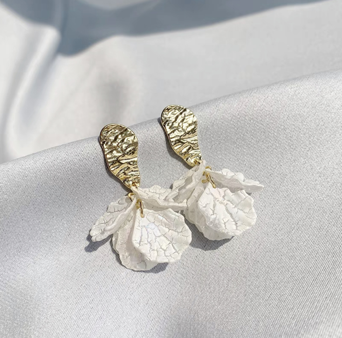 Korean Fashion Fairy Temperament Light Luxury Design Earrings Fate Season details Picture