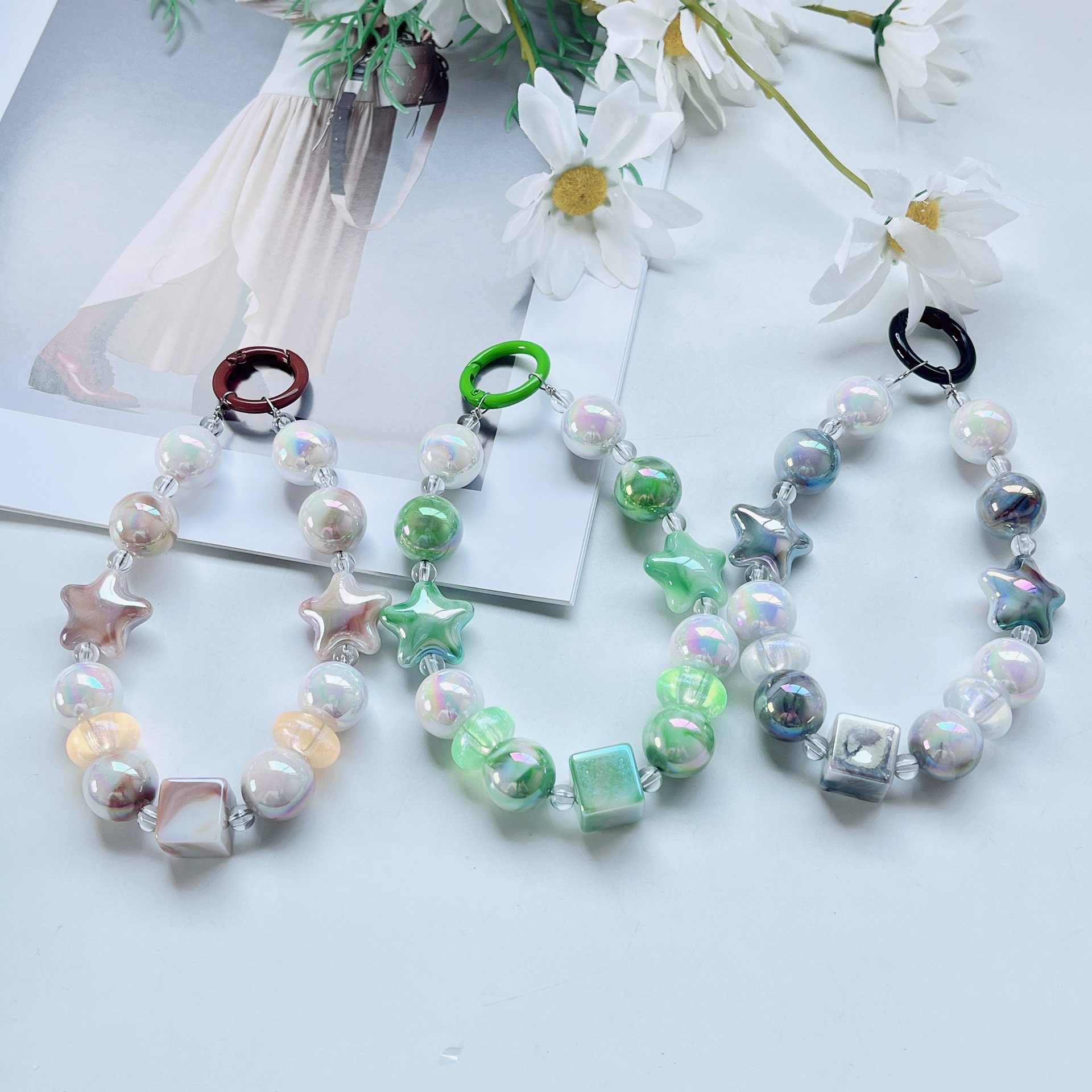 New Crown heart-shaped mobile phone chain pendant details Picture