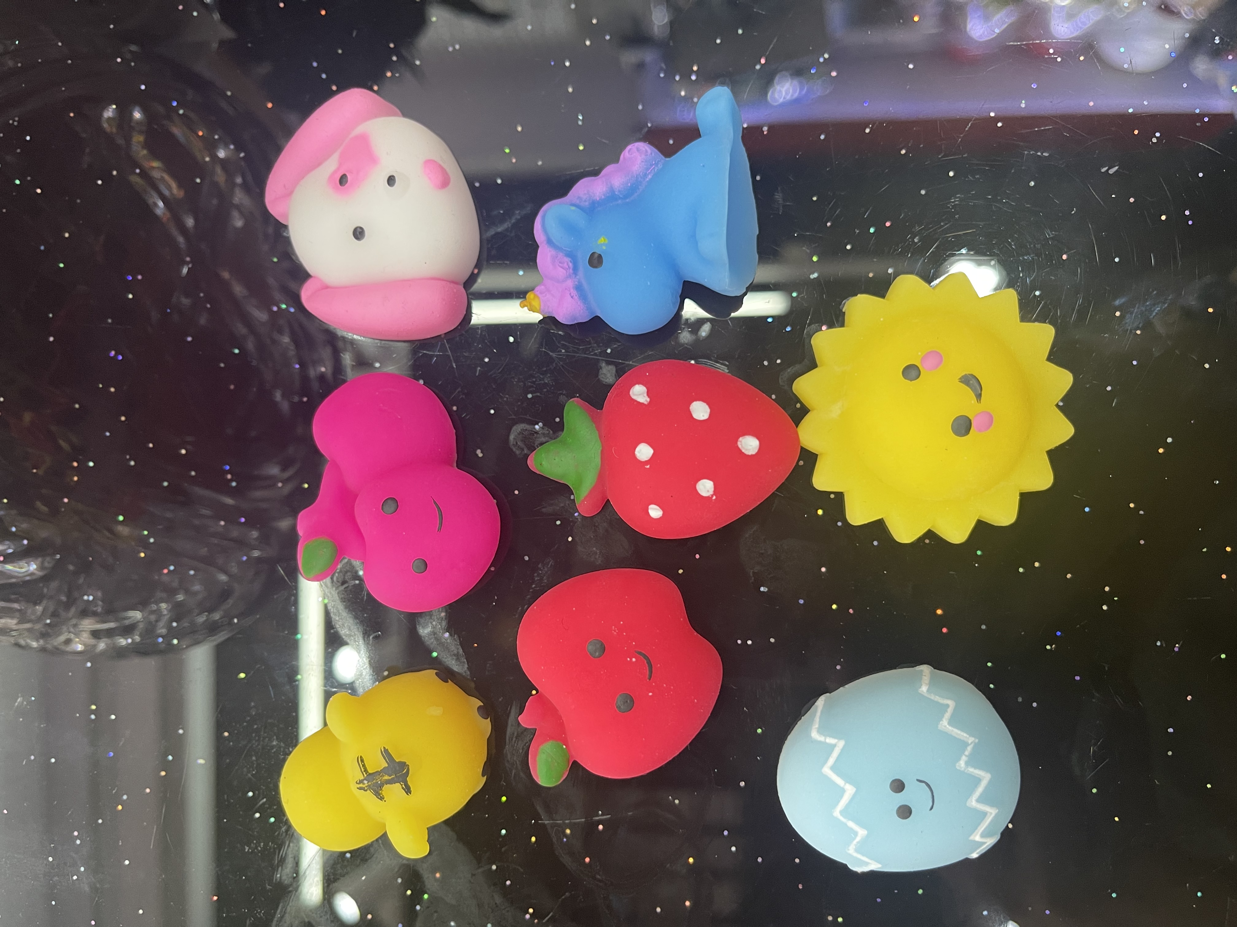 Small toys with slow rebound, sponge memory, animal cartoon patterns, cute and creative design prints Application Scenario