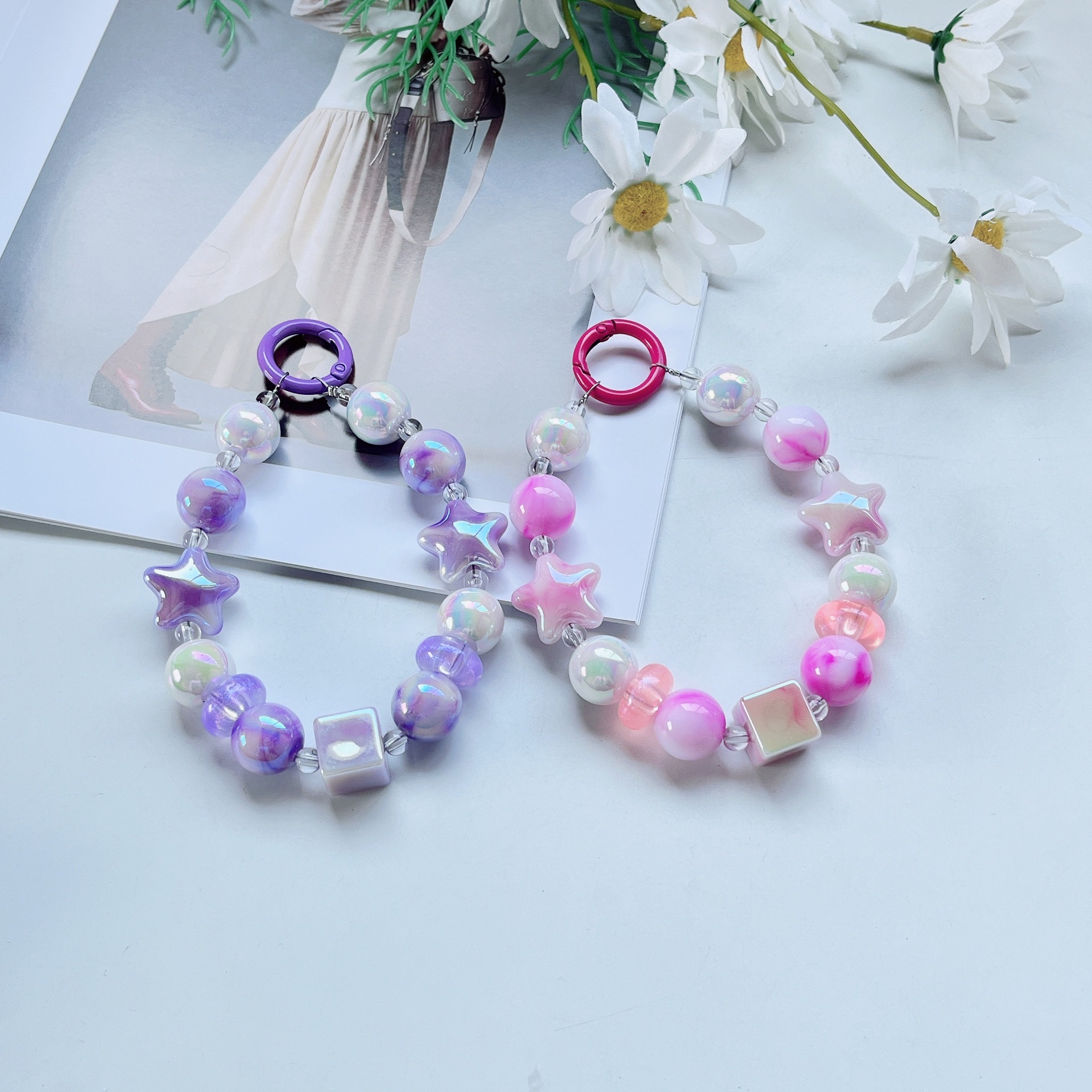 New Crown heart-shaped mobile phone chain pendant Specification image