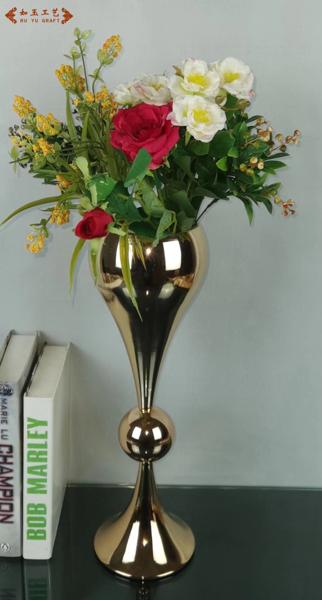 各种 客厅 卧室 餐厅 娱乐 会所 酒吧 酒店 婚庆 均可通用，是一款高端大气上档次的一款摆件。工艺精致，