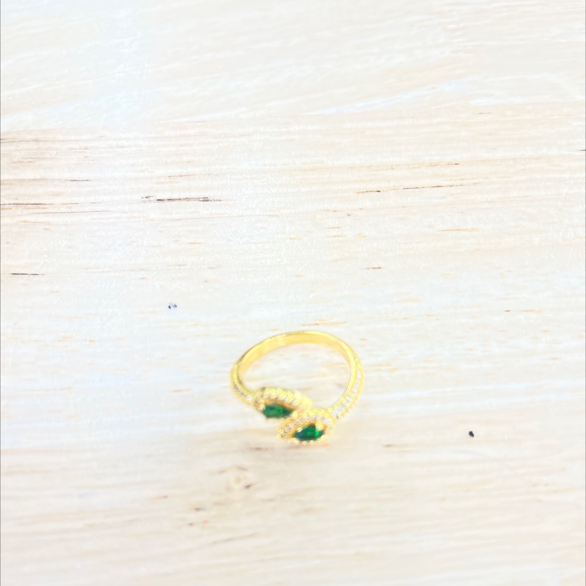 彩锆戒指
