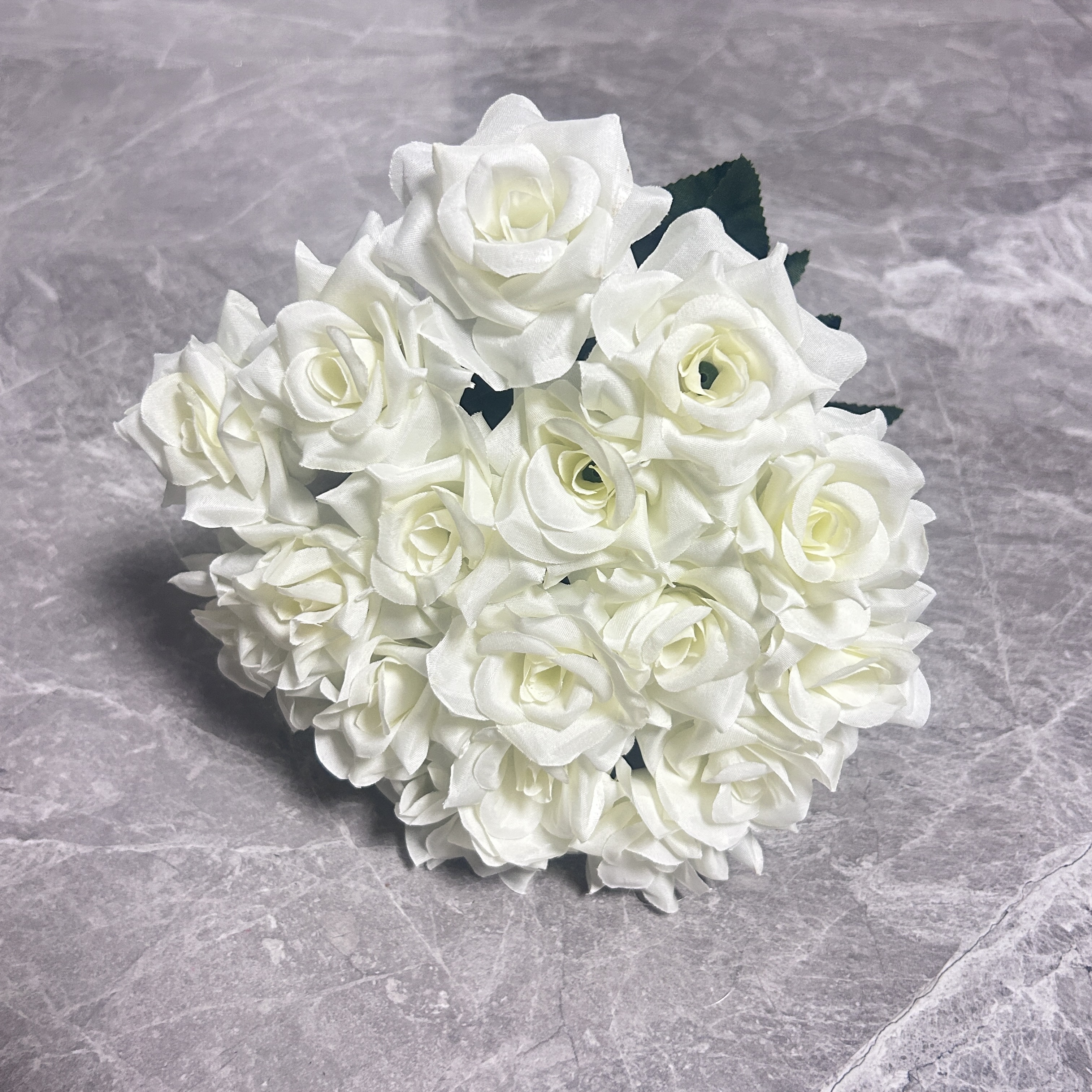 18 Flat Head Small Corner Rose Hand Bouquet Wedding Bouquet Bride Hand Bouquet Of Flowers Plastic Decoration Fake Flower Simulation Rose European Wedding Plastic Fake Flower Fabric Simulation Flower Rose Home Vase Flower Arrangement Specification drawing