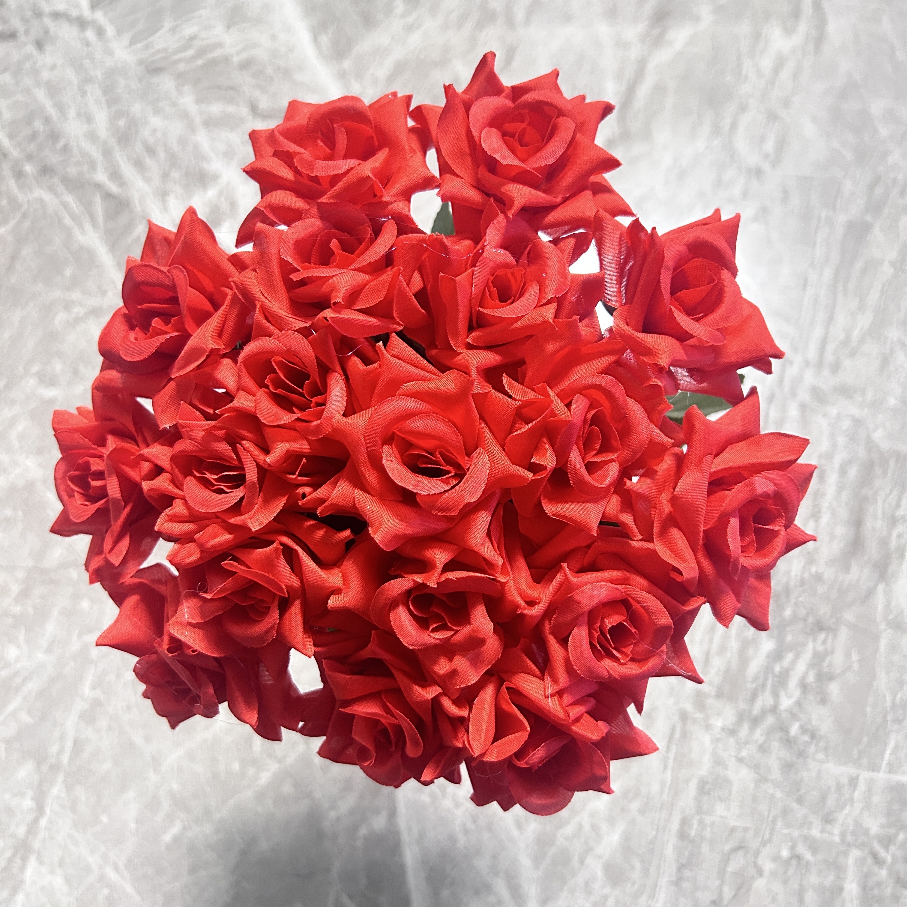 18 Flat Head Small Corner Rose Hand Bouquet Wedding Bouquet Bride Hand Bouquet Of Flowers Plastic Decoration Fake Flower Simulation Rose European Wedding Plastic Fake Flower Fabric Simulation Flower Rose Home Vase Flower Arrangement details Picture