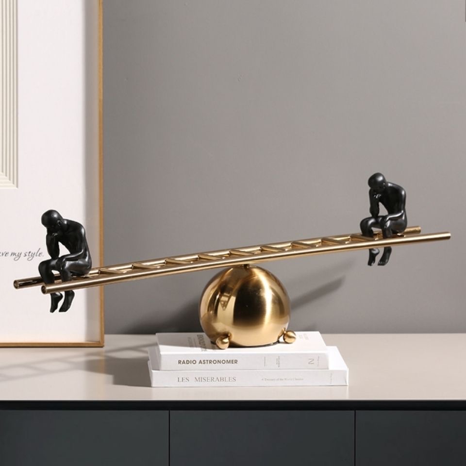 Maple Leaf Home Modern, simple, creative, contemplative figure ornaments, light luxury living room model room, wine cabinet, TV cabinet, study decoration