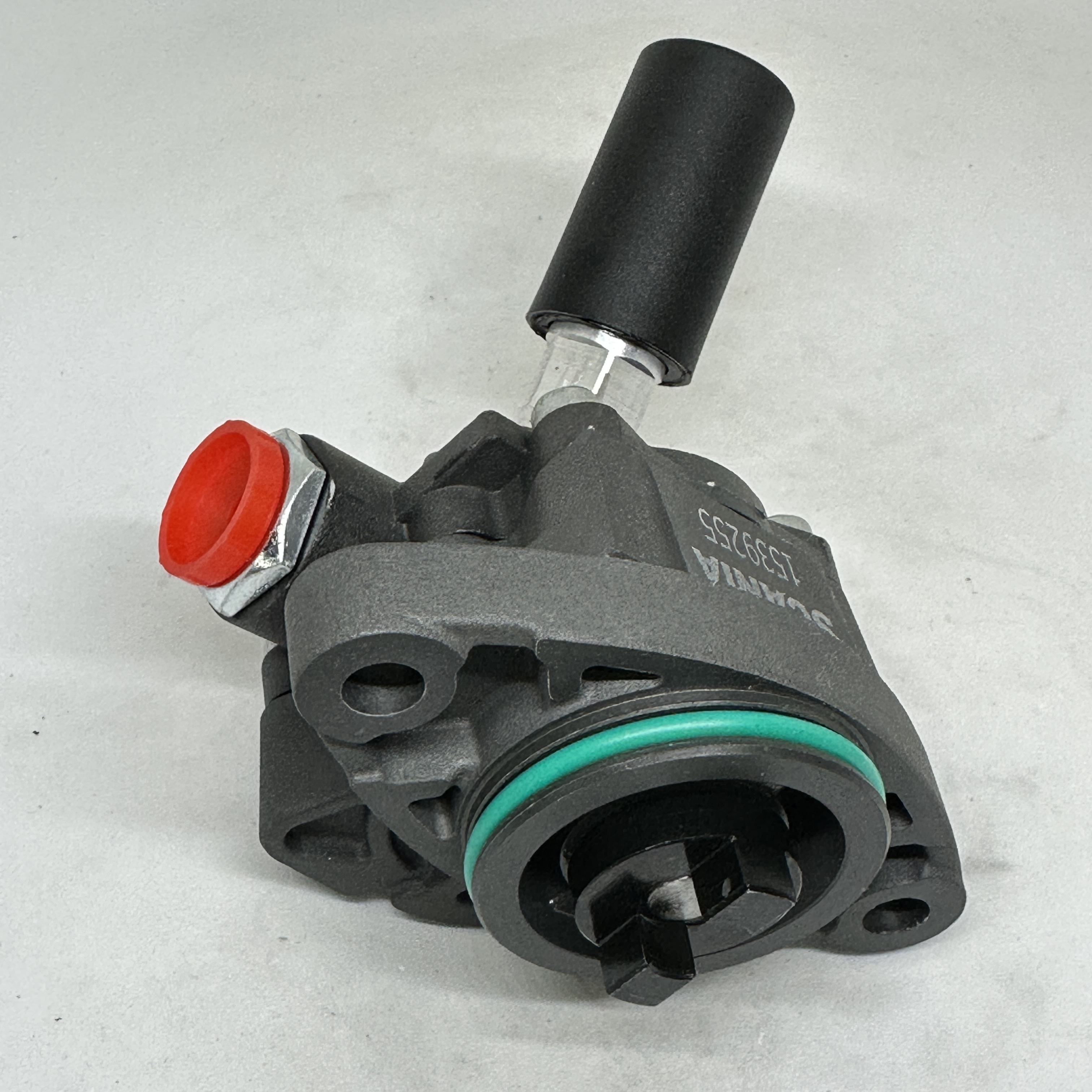 European heavy truck fuel system diesel oil pump 1536255