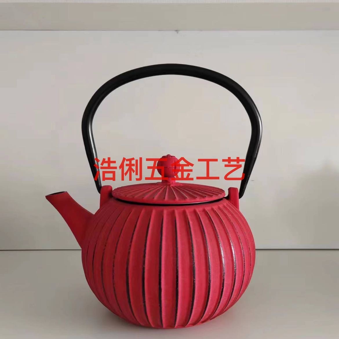 铸铁茶壶/铸铁壶垫/生铁杯白底实物图