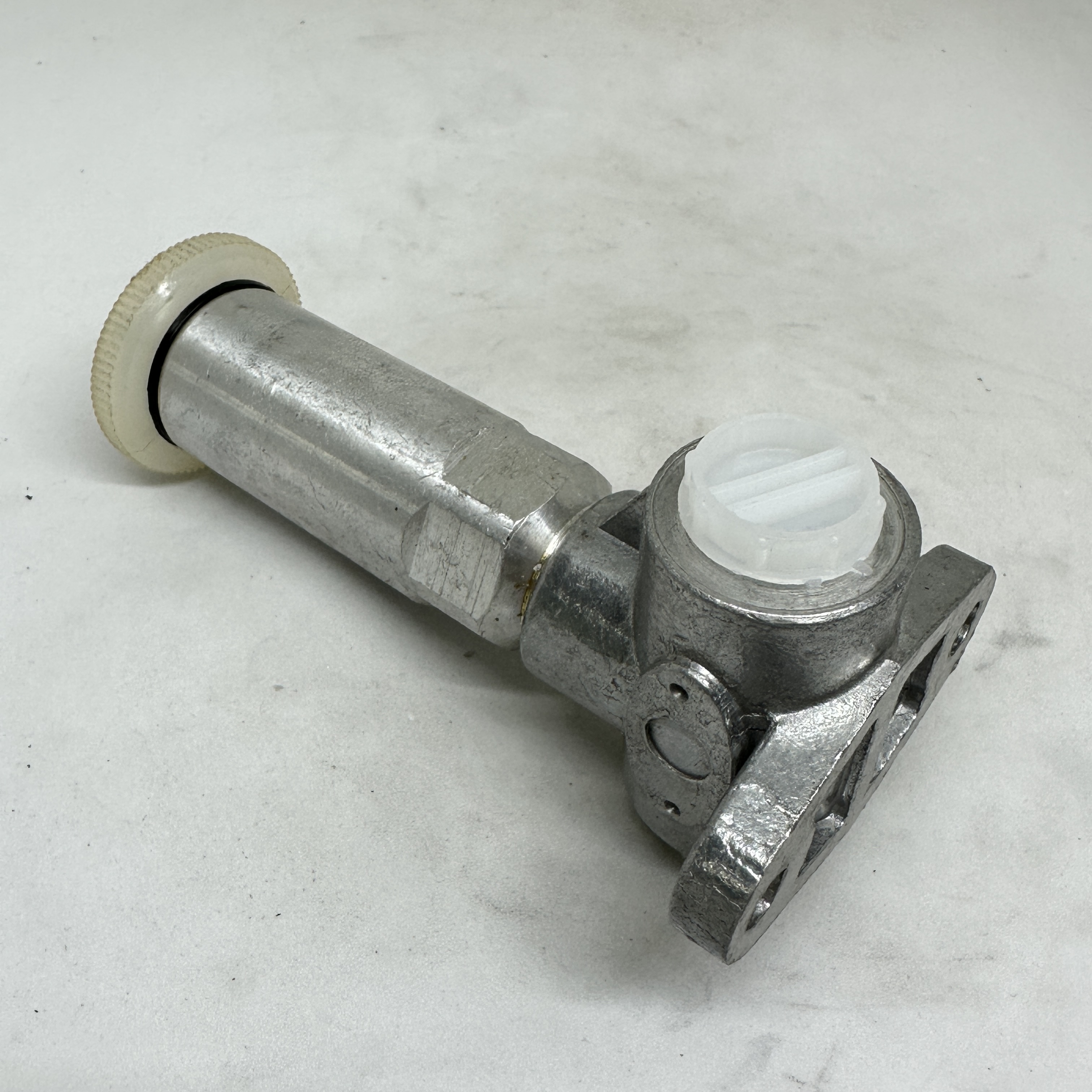 European heavy-duty truck fuel system fuel transfer pump 0440011012 details Picture