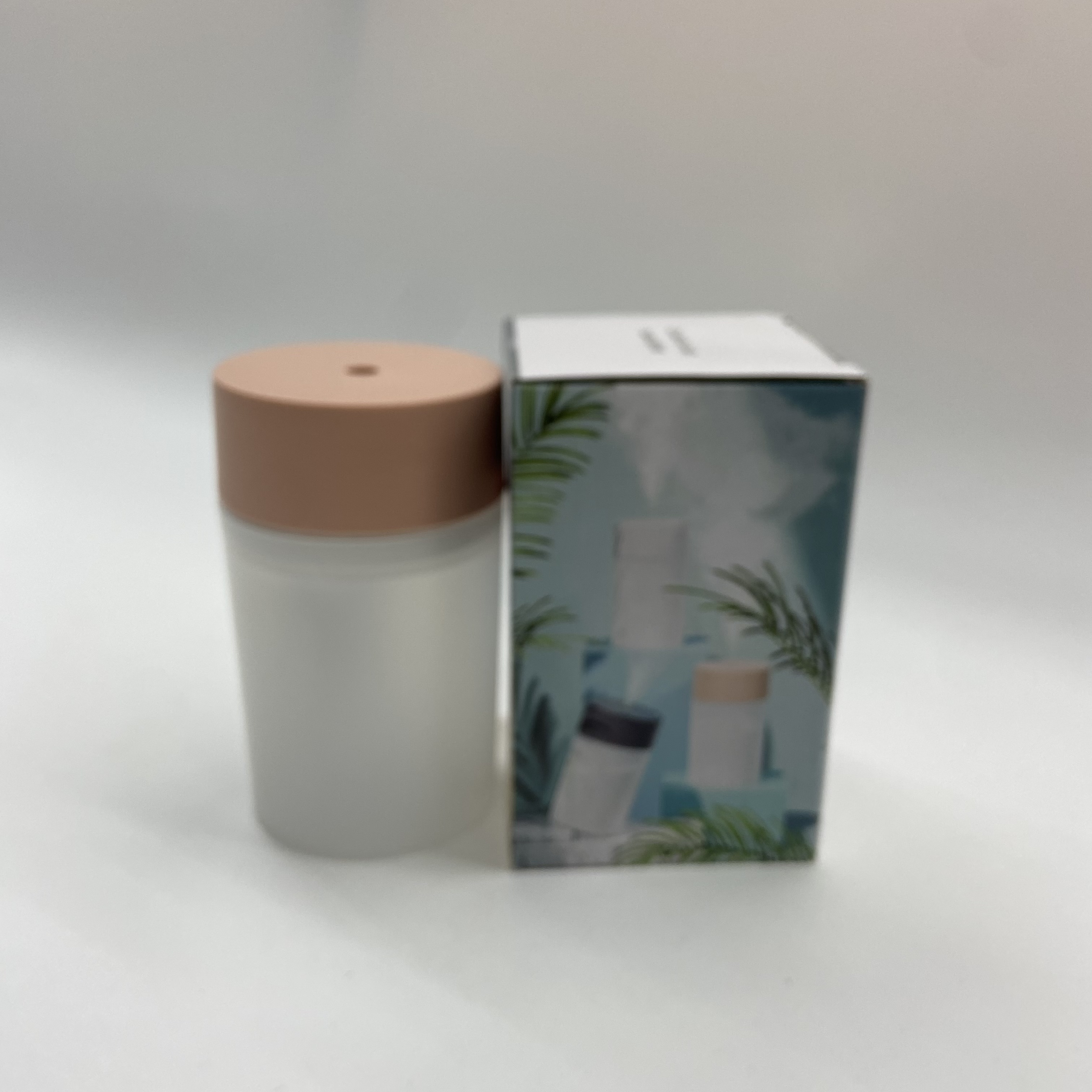 Car Humidifier, creative gift, hydration device, mini aroma diffuser, desktop office and home spray