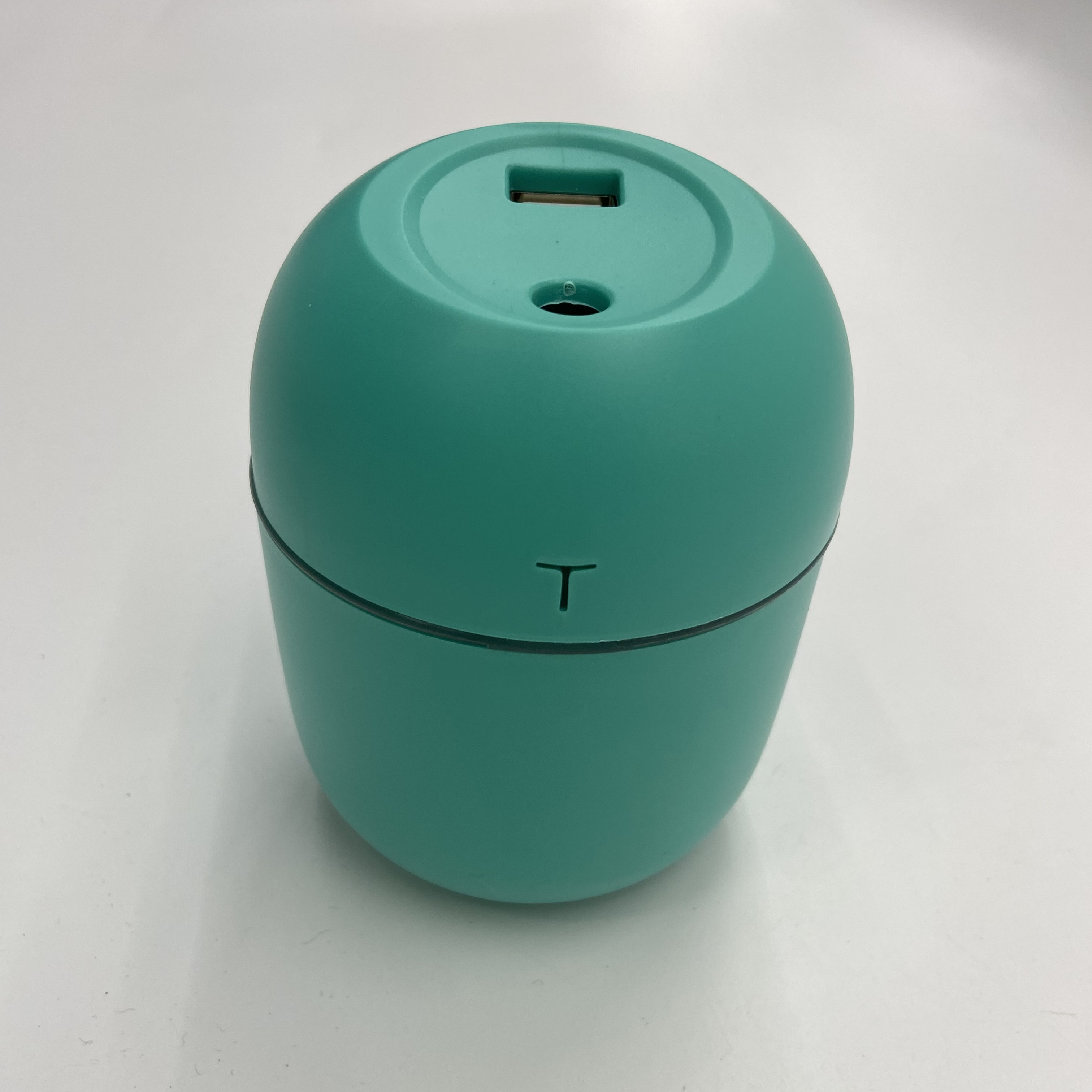 Humidifier USB home silent bedroom large capacity office Easter egg desktop aroma diffuser Application Scenario