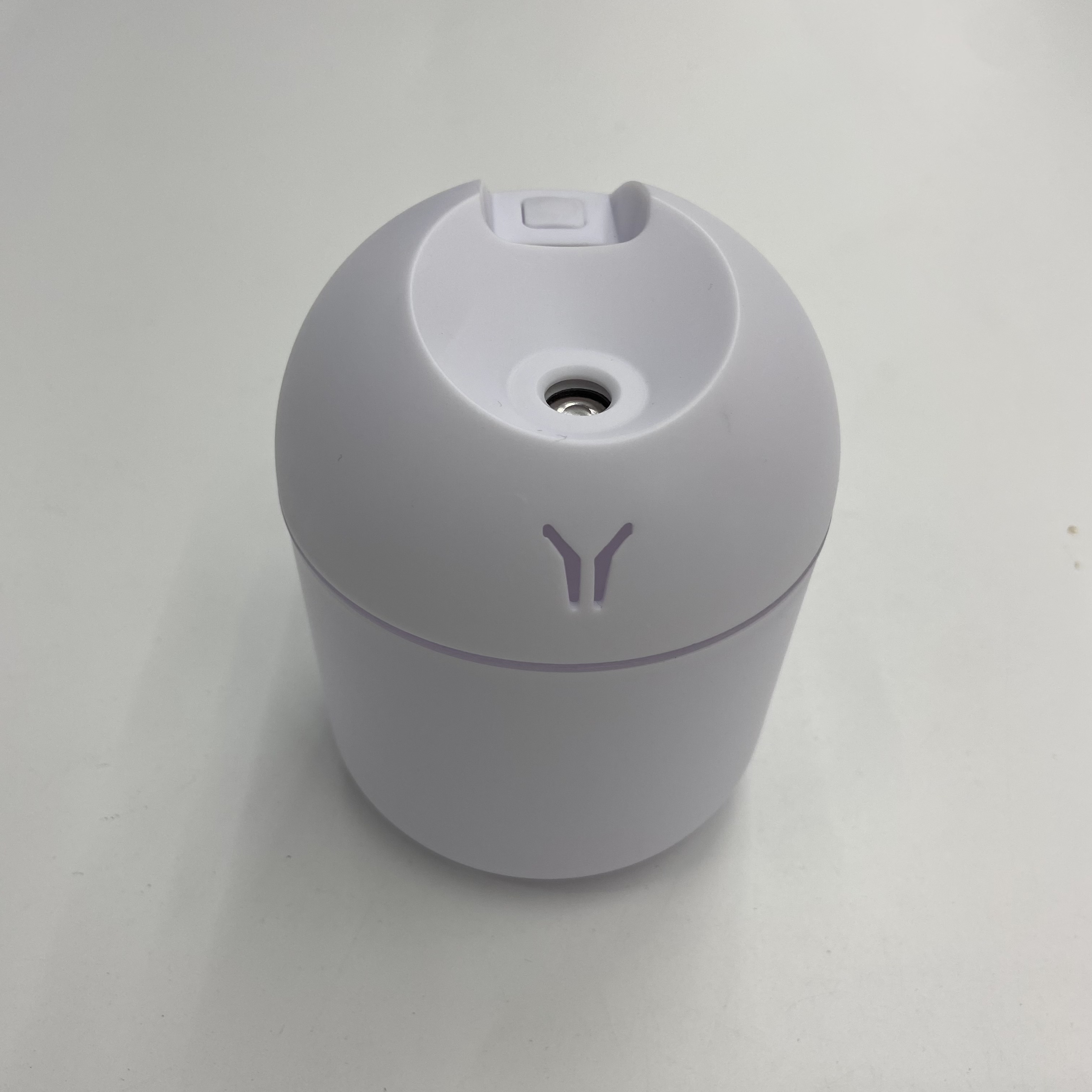 High-appearance-level usb spray mini humidifier for car, large fog capacity, home columnar desktop aromatherapy, creative humidification Specification image