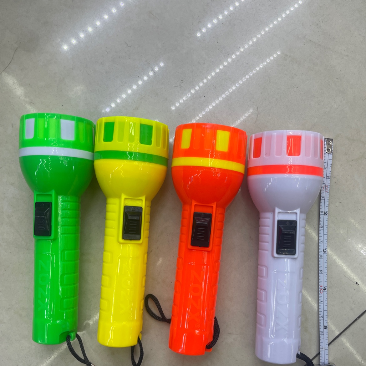 928 Mini Button Battery Flashlight