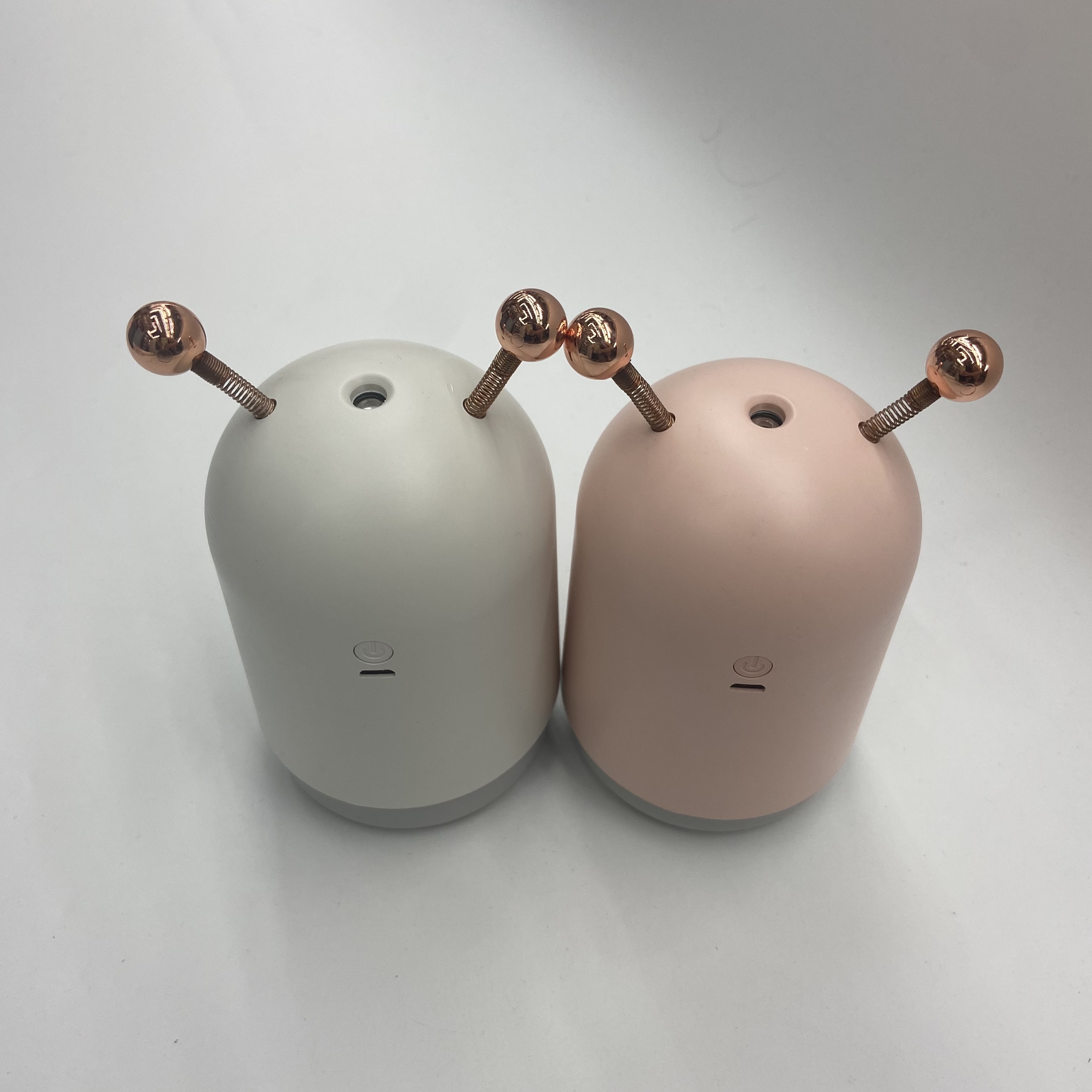 Cute pet humidifier, fog capacity USB mini car air purifier, household small water replenishment creative humidifier Item Picture