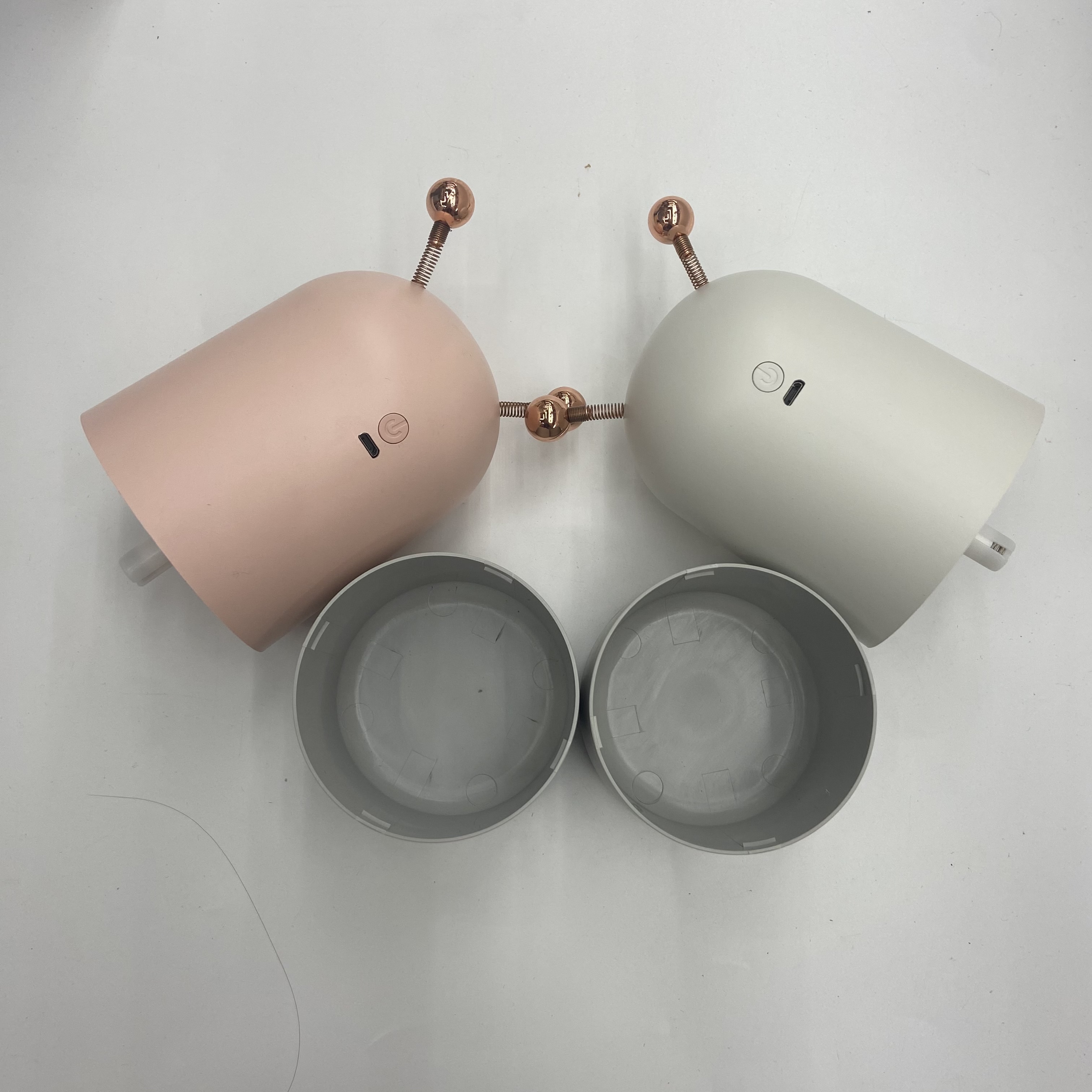 Cute pet humidifier, fog capacity USB mini car air purifier, household small water replenishment creative humidifier Application Scenario