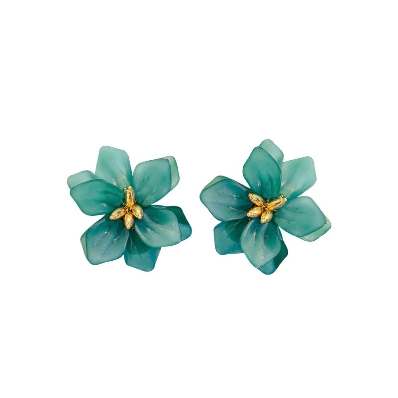 925 Silver Needle Earrings, new style of petal-shaped super fairy-like fashionable and exaggerated earrings, popular acrylic flower stud earrings Application Scenario