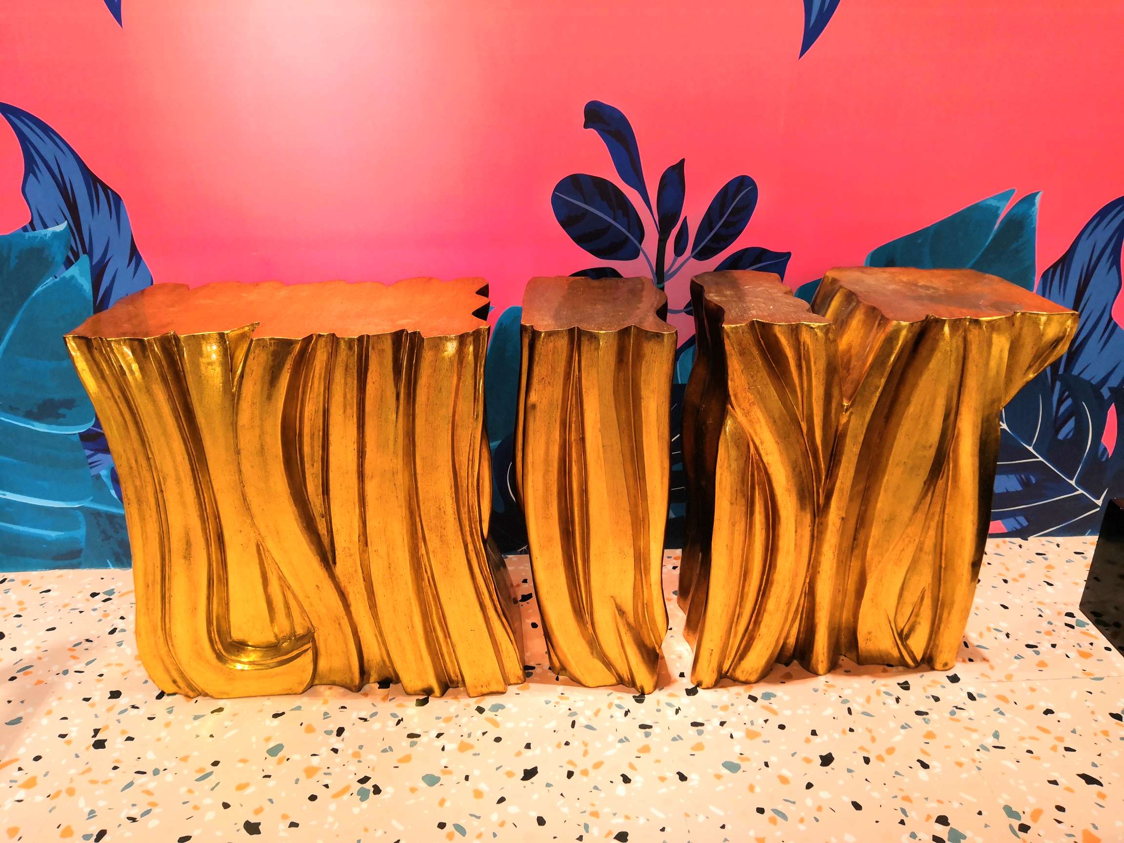 Creative design of shopping mall display decoration, home furnishings, and creative design of cabinets details Picture