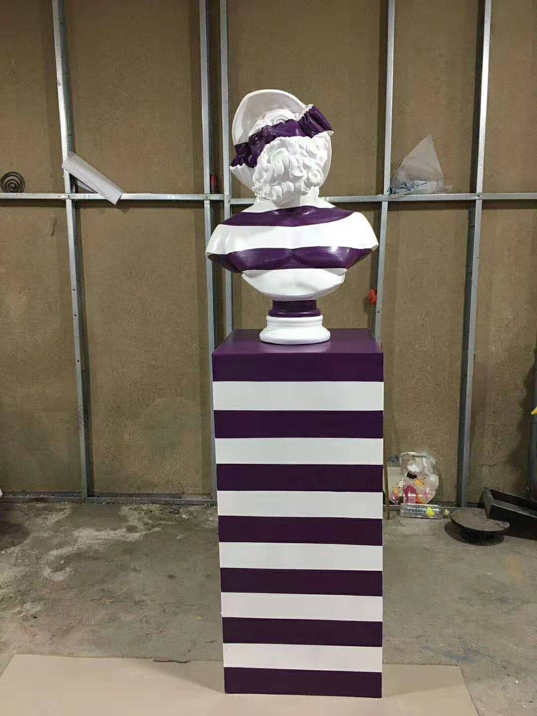 Nordic-style artistic figure ornaments + column factory direct sales of artistic decorative ornaments 1 Application Scenario