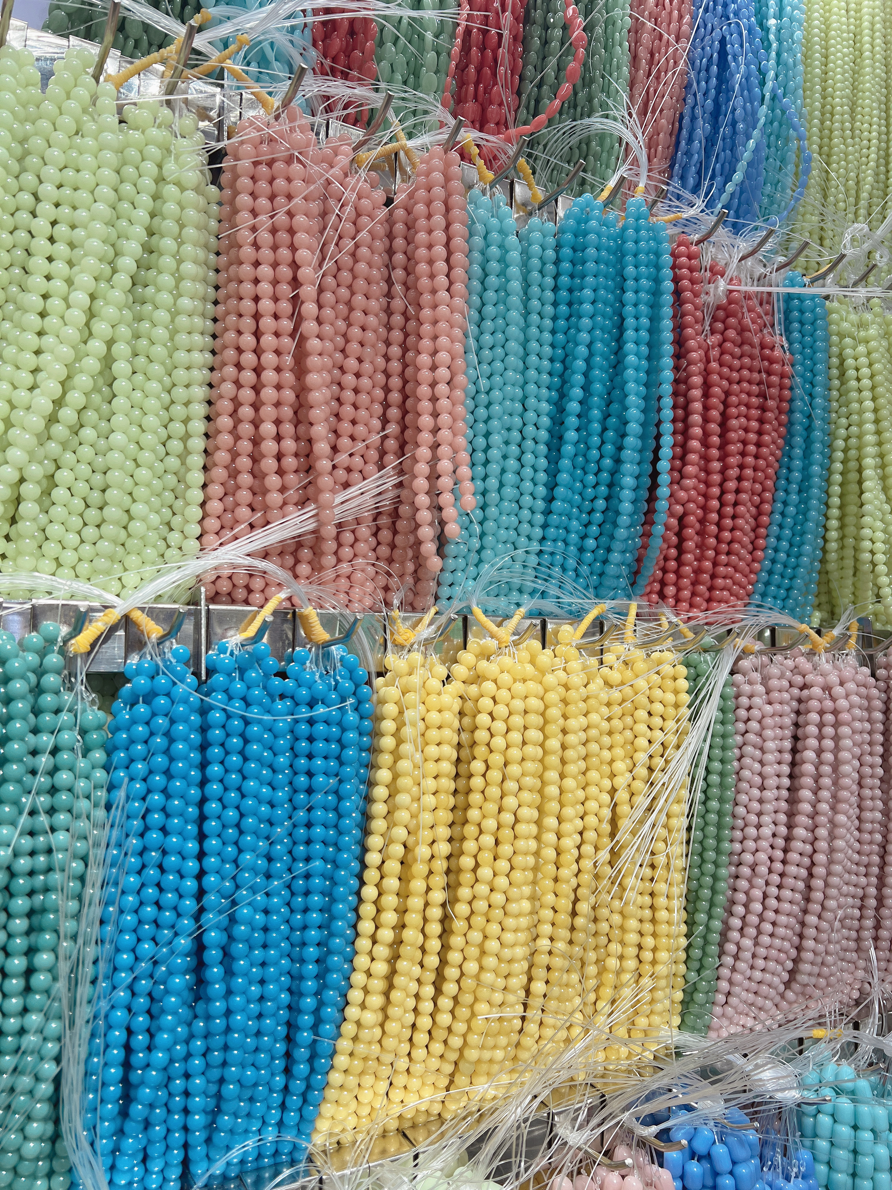 多彩夜光石散珠 DIY 饰品配件 工厂直销 来样定做 猫眼石 弧面 介面  夜光石 半成品批发！
白底实物图