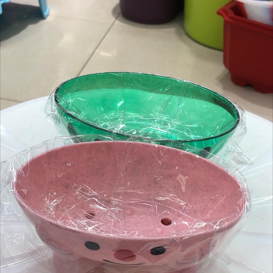Cartoon character draining transparent plastic soap box, creative two-legged shallow-mouthed small flowerpot details Picture