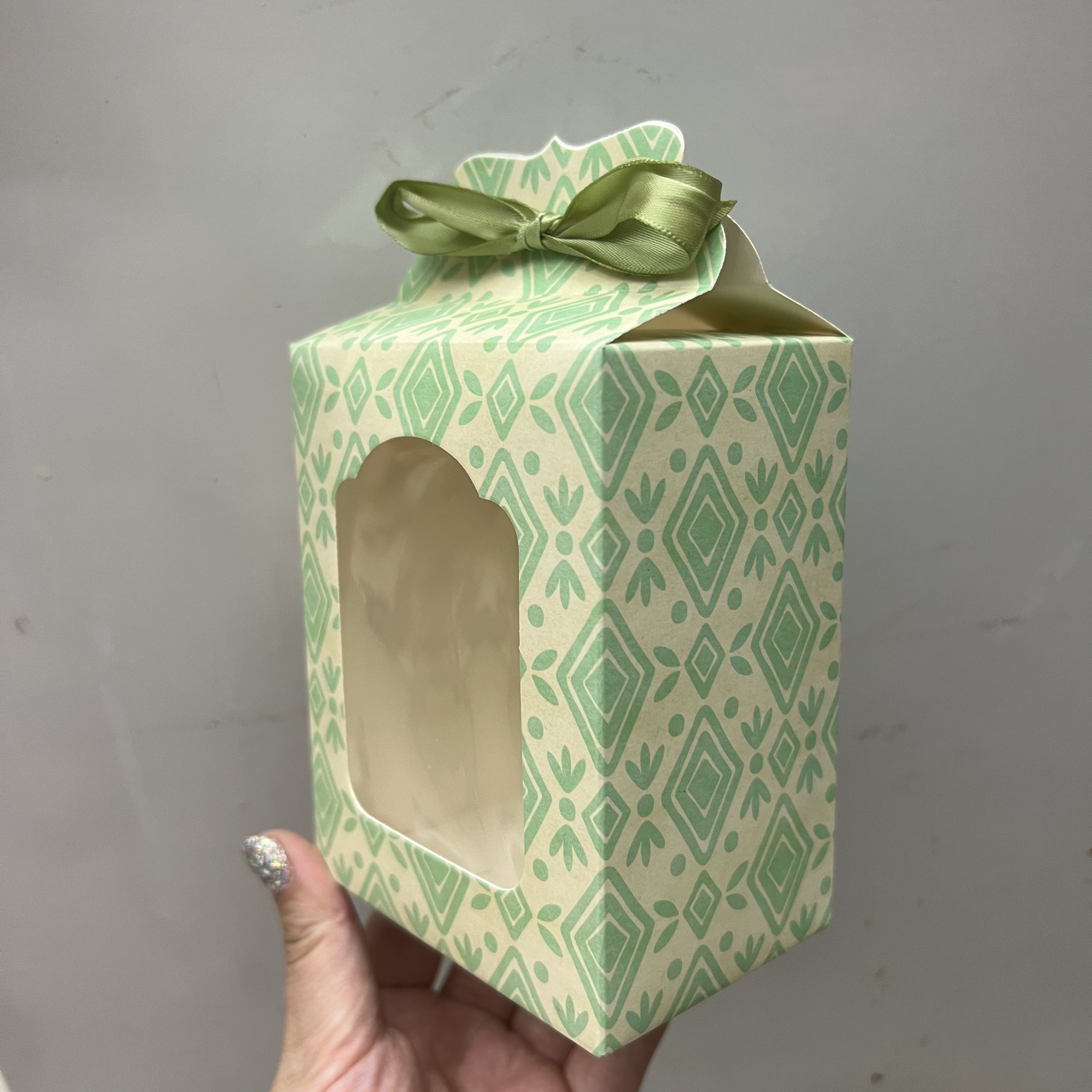 European-style cross-border folding window visible toy packaging paper box with transparent pvc window, colorful gift Item Picture