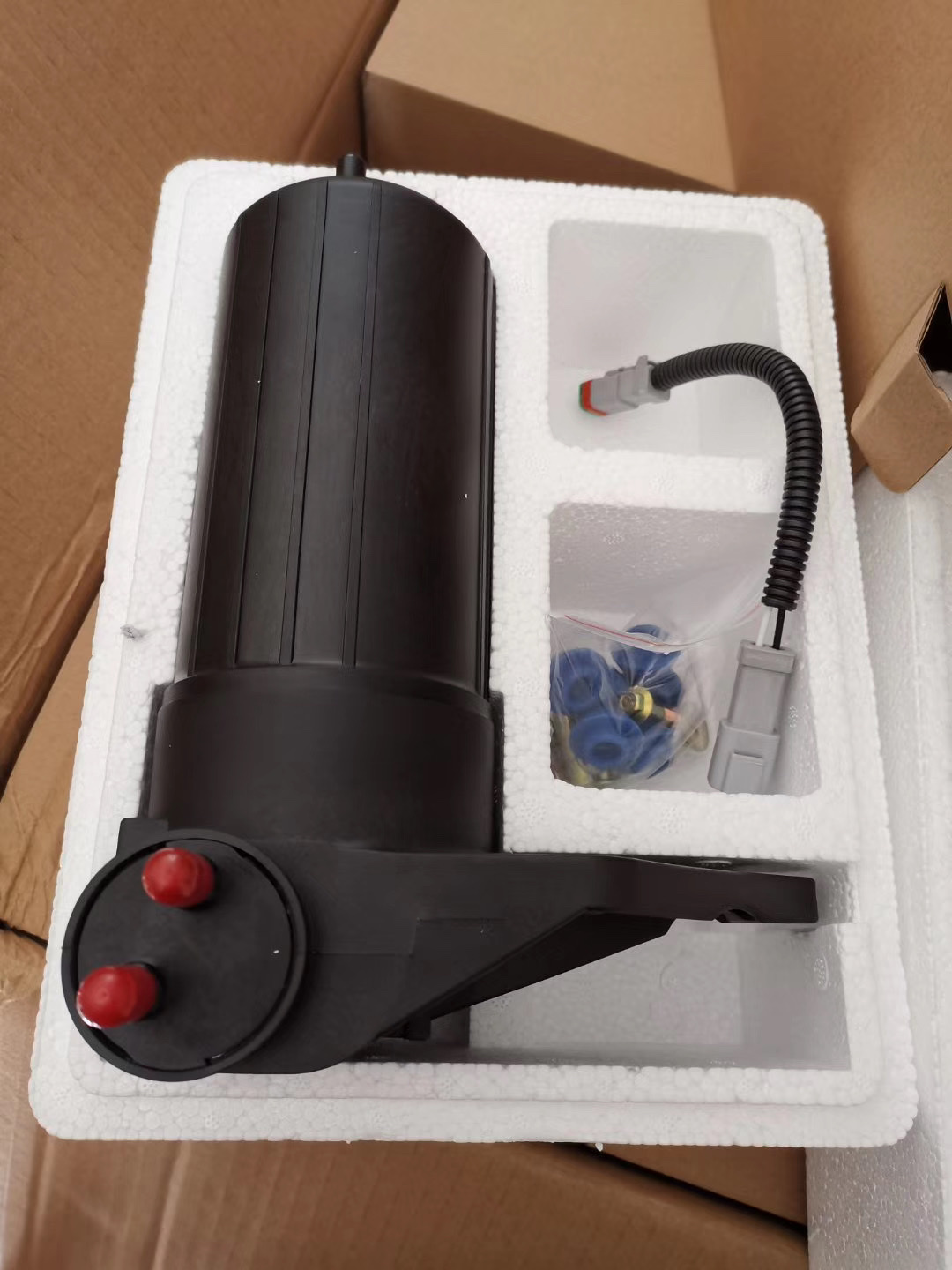 Construction machinery accessories Diesel fuel pump with filter 4677011