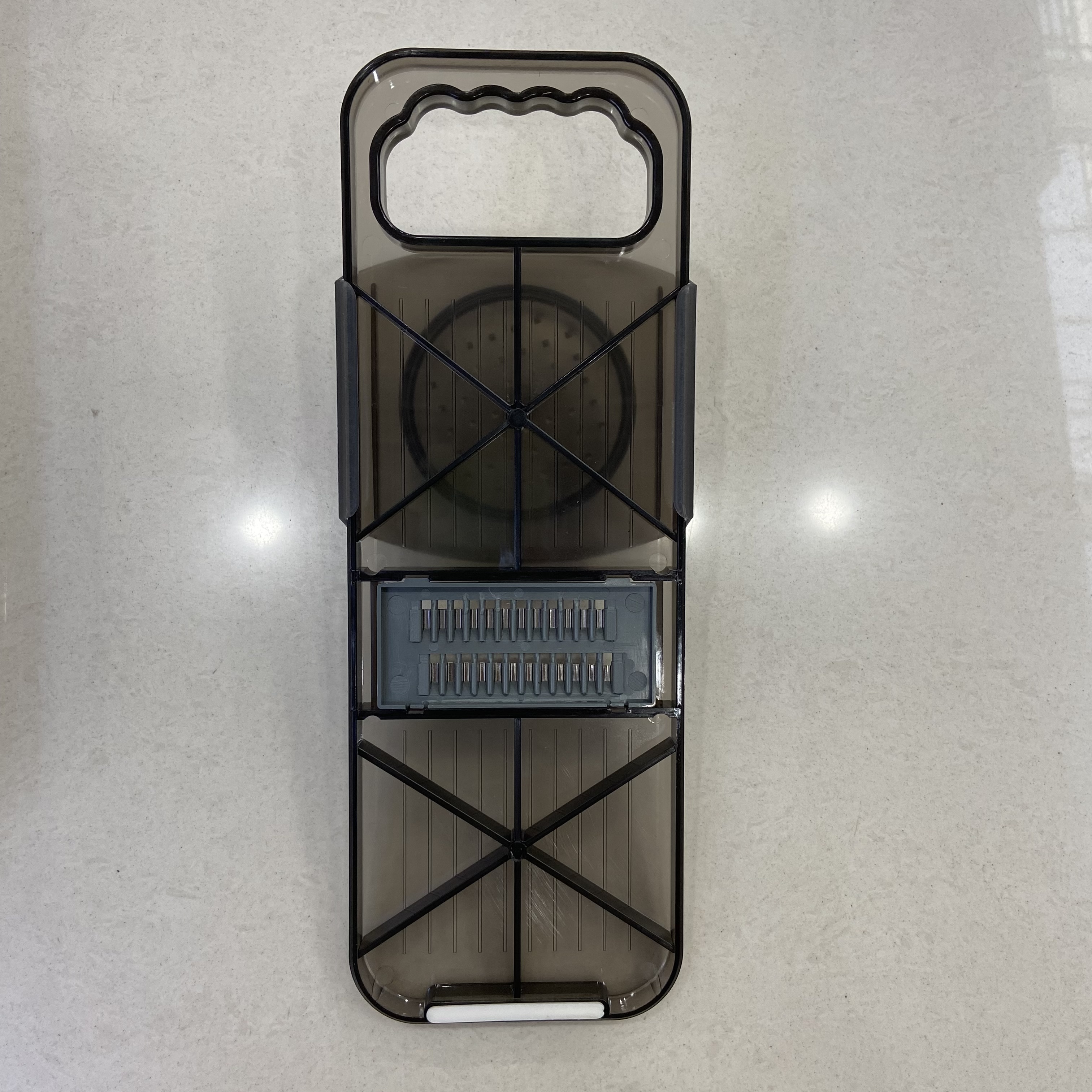 Multi-functional kitchen vegetable cutter, household shredder, stainless steel grater, potato and radish grater Item Picture