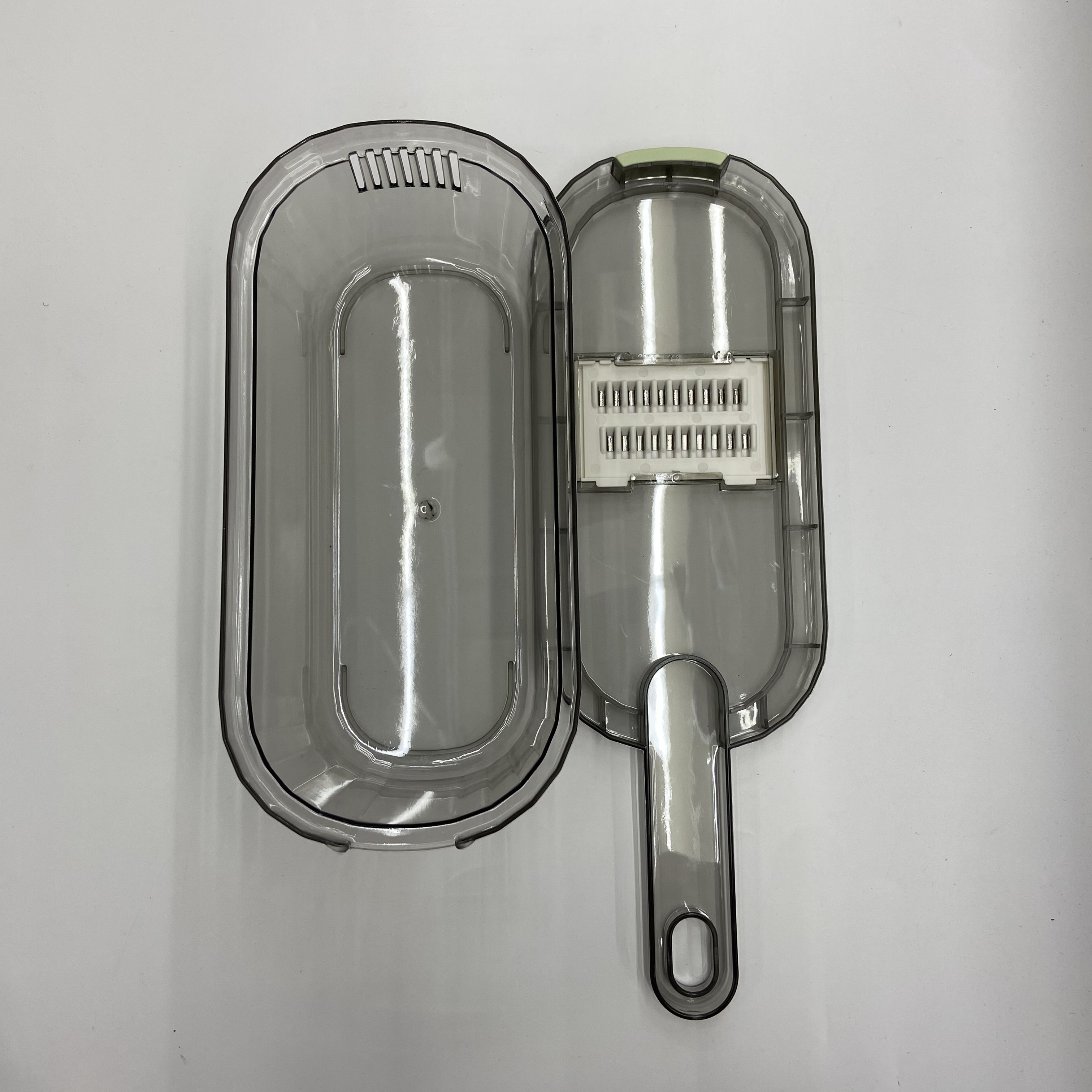 Multi-functional basket vegetable cutter, potato slicer, grater, kitchen cutting board, grater, household radish slice scraper Item Picture