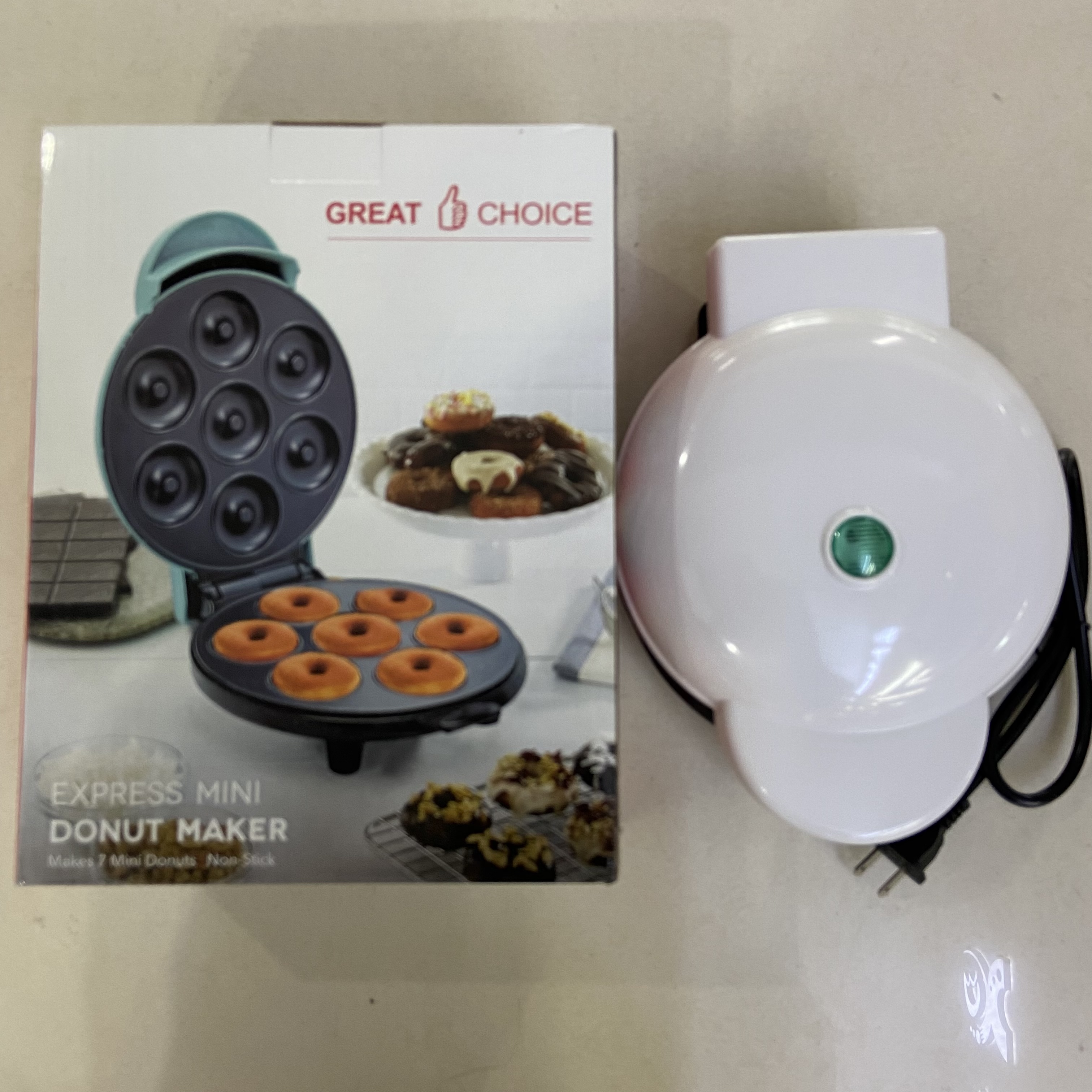 Mini Donut Maker七孔迷你甜甜圈机不沾涂层儿童早餐机