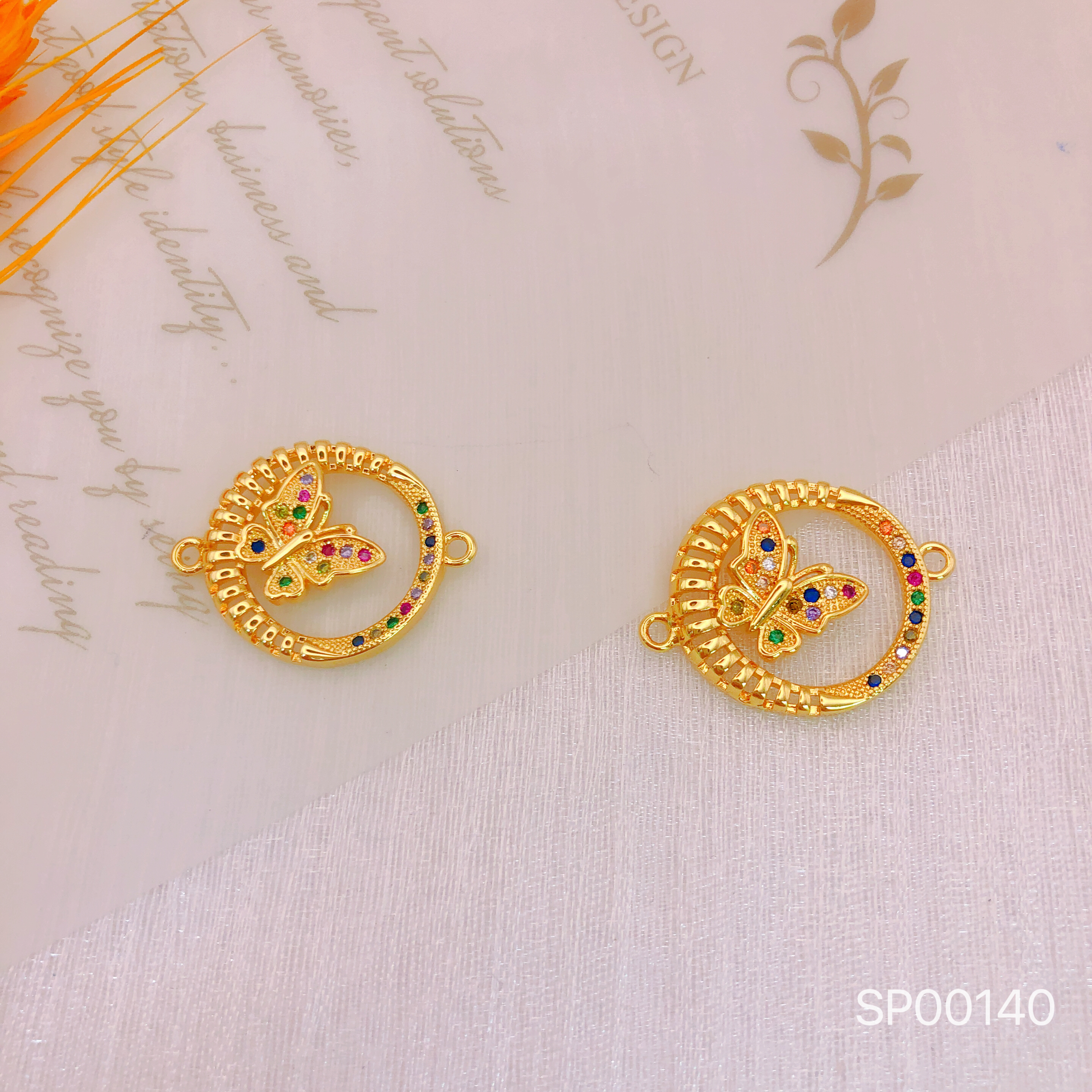 New cross-border fashion micro inset Zircon hand pendant Love Butterfly Life tree copper accessory hand thumbnail