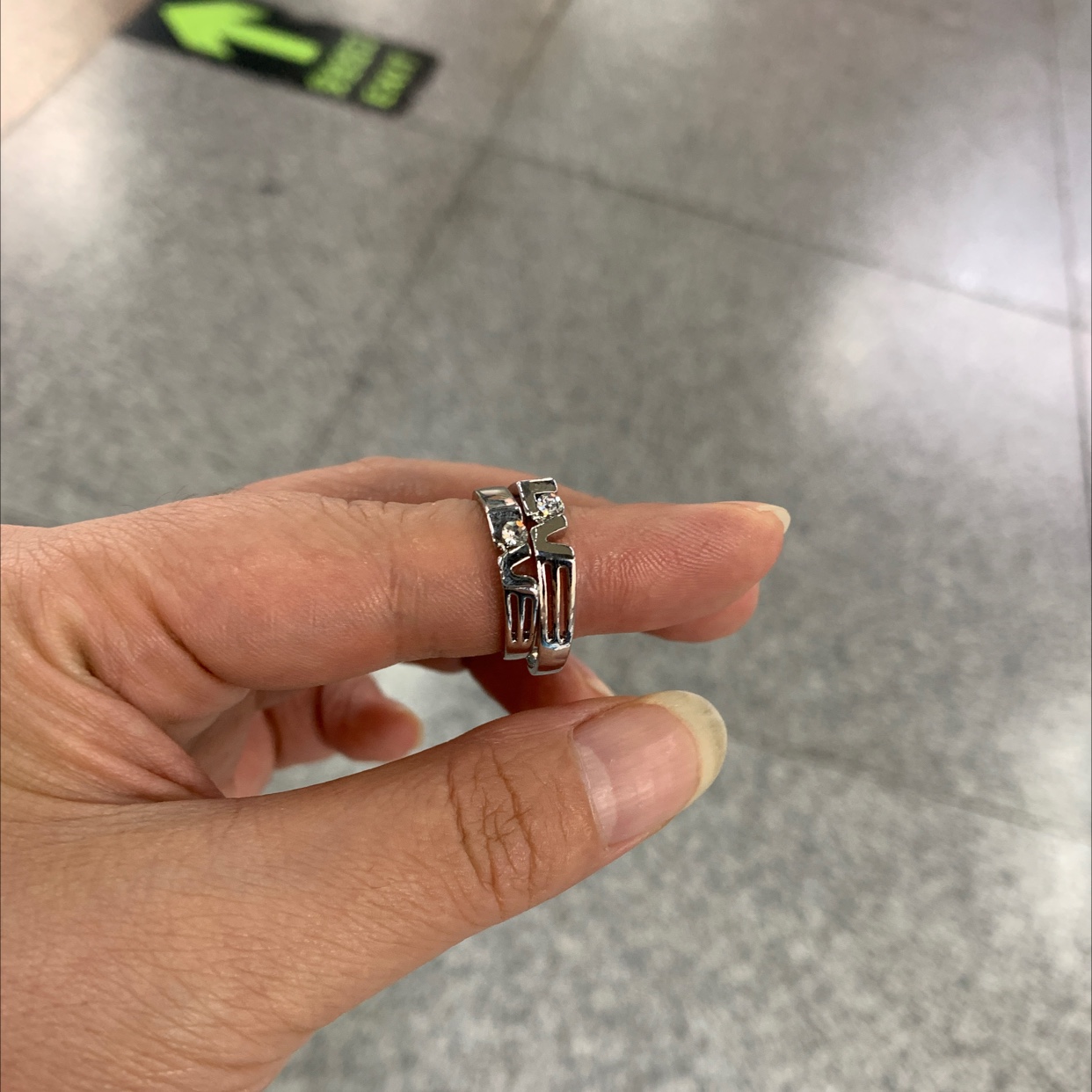 Cheng Jie stainless steel jewelry wholesale fashion trend casual temperament slim-fit Korean version of the tide atmosphere grade details Picture