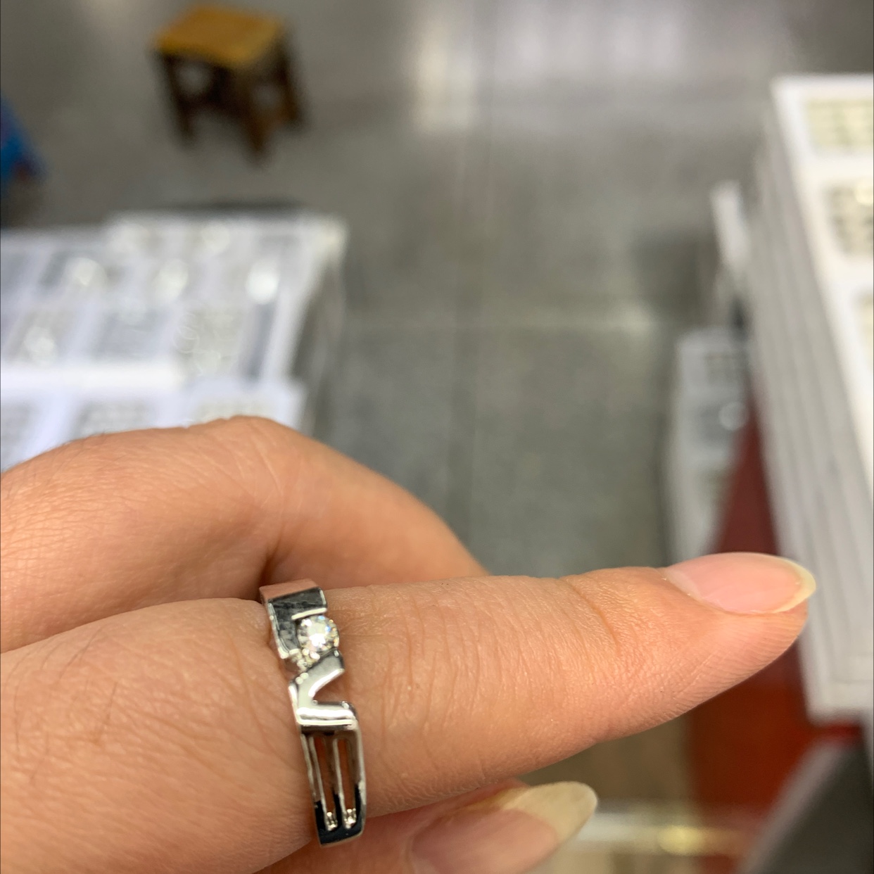 Cheng Jie stainless steel jewelry style with novel and unique fashion temperament elegant welcome to buy full figure