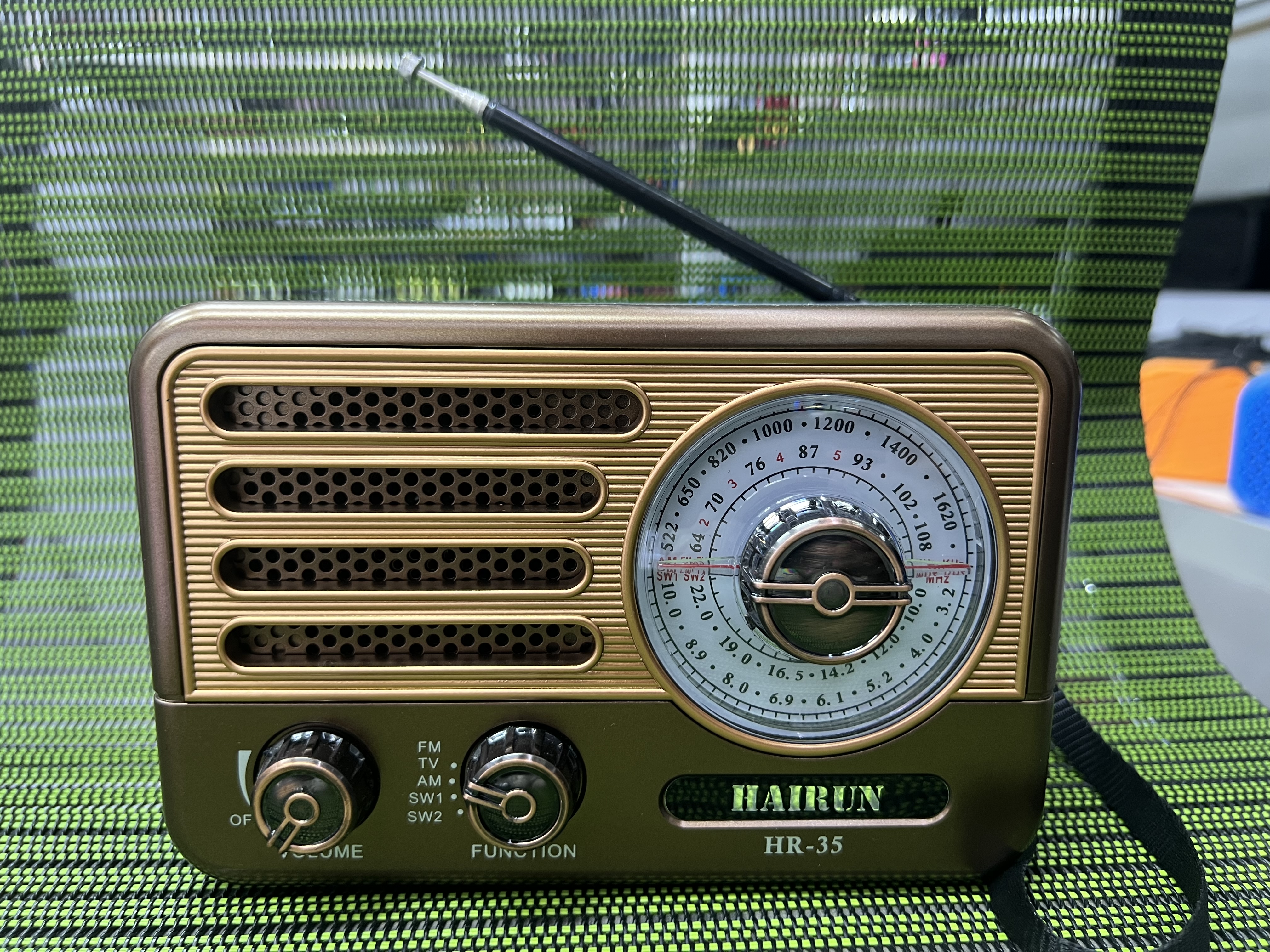 Hr-35 Radio