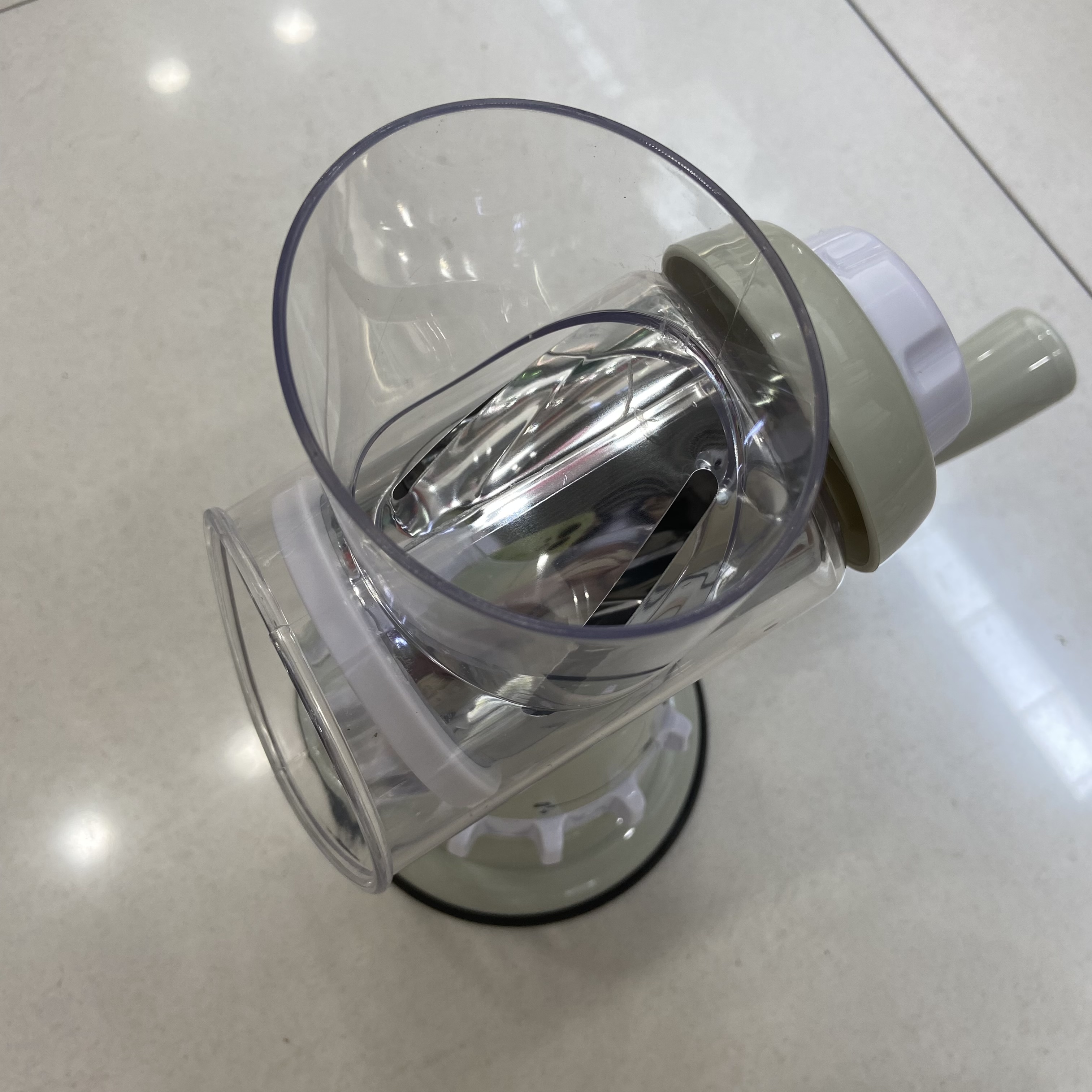 2nd generation hand-cranked vegetable slicer, slicer and grater, multi-functional kitchen fruit vegetable slicer, potato shreds and vegetable slices Item Picture