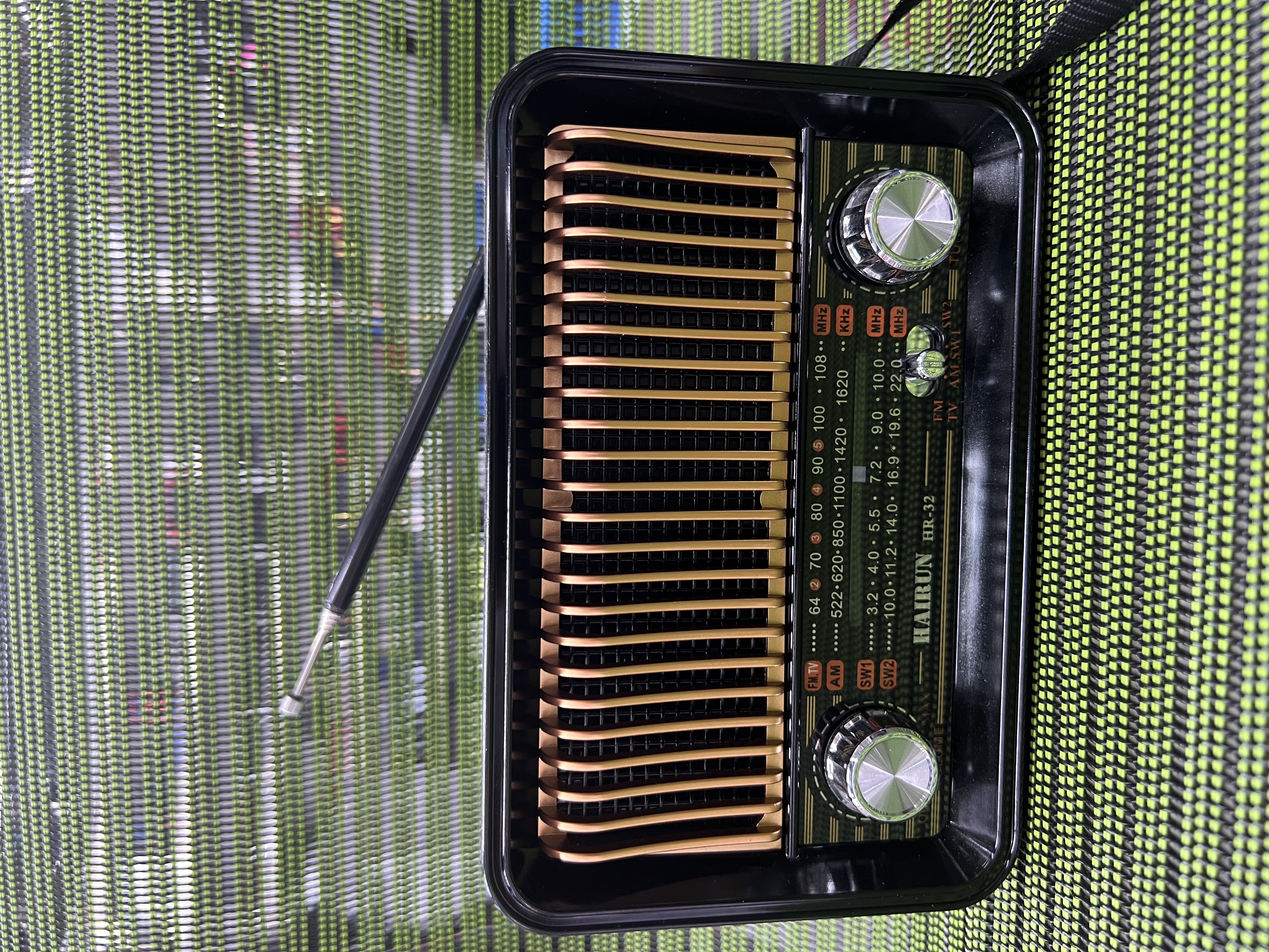 Hr-32 Radio
