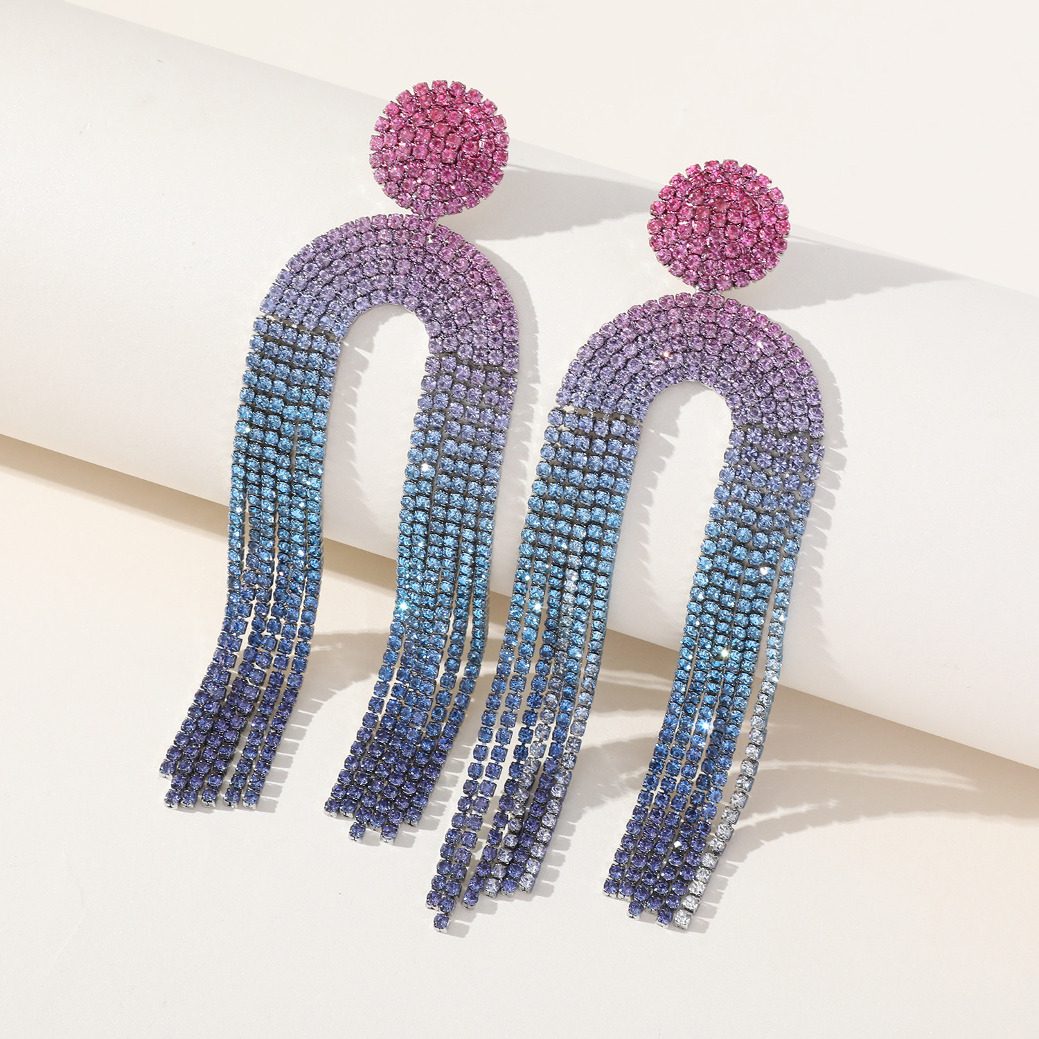 Cross-border new long tassel gradient colored diamond European and American earrings, unique and dazzling, high-end for the evening, full diamond cxzs Application Scenario