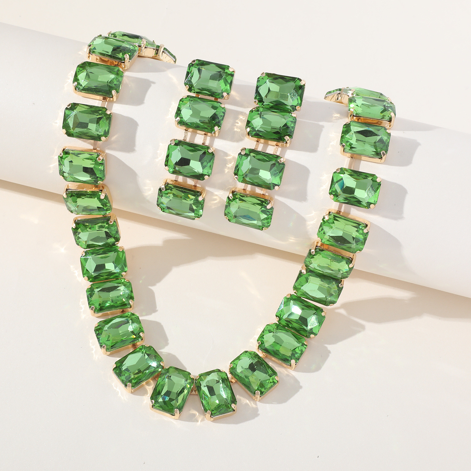 Cross-border best-selling green crystal necklace and earring set, European and American accessories, fashionable and luxurious full diamond collarbone chain cxzs details Picture