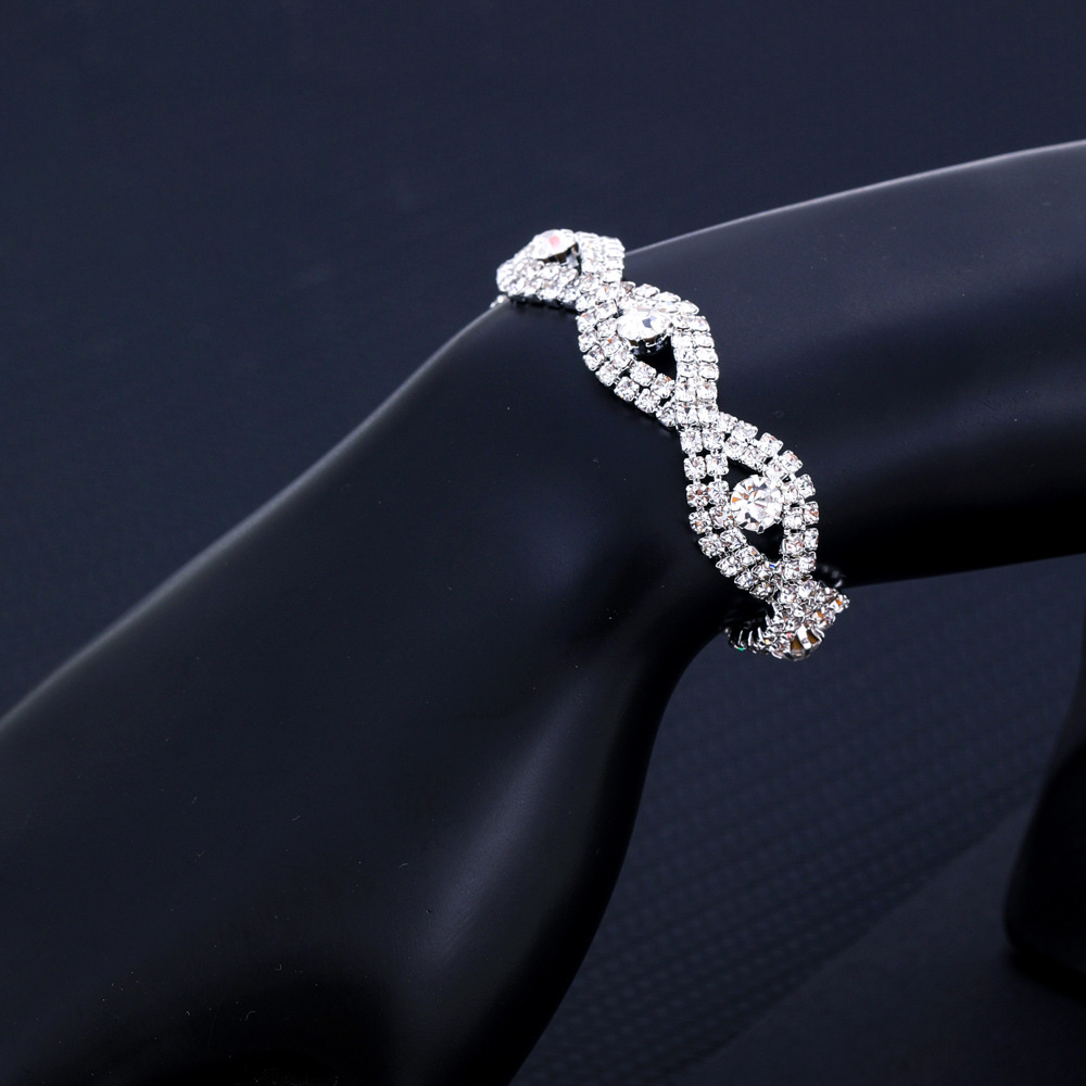 Exquisite and luxurious rhinestone full diamond bracelet, cross-border hip-hop style fashionable diamond-encrusted Cuban chain bracelet Cxzs Item Picture