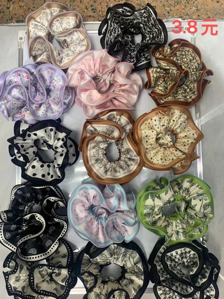 Korean-style elegant double-sided large intestine circles, low ponytail, bun hairstyle Application Scenario