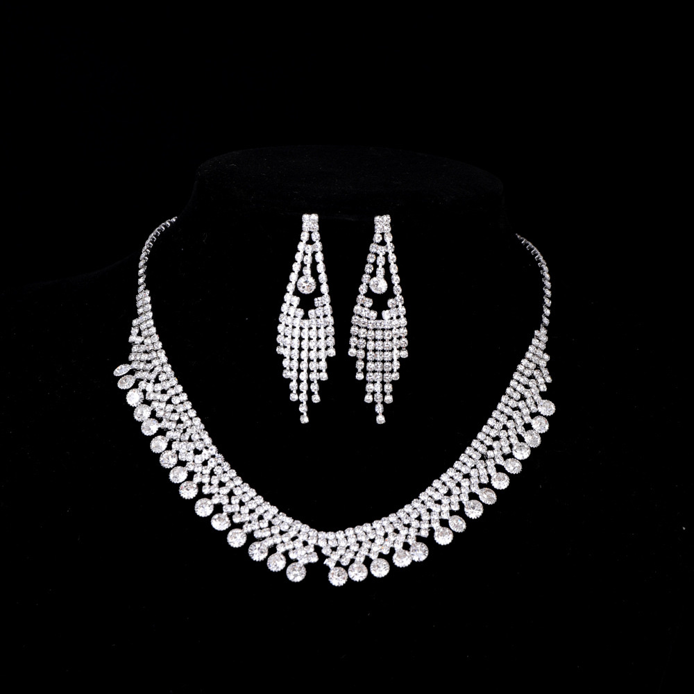 Jewelry wholesale, luxurious and elegant, dinner party, women's crystal hollowed-out necklaces and earrings cxzs details Picture