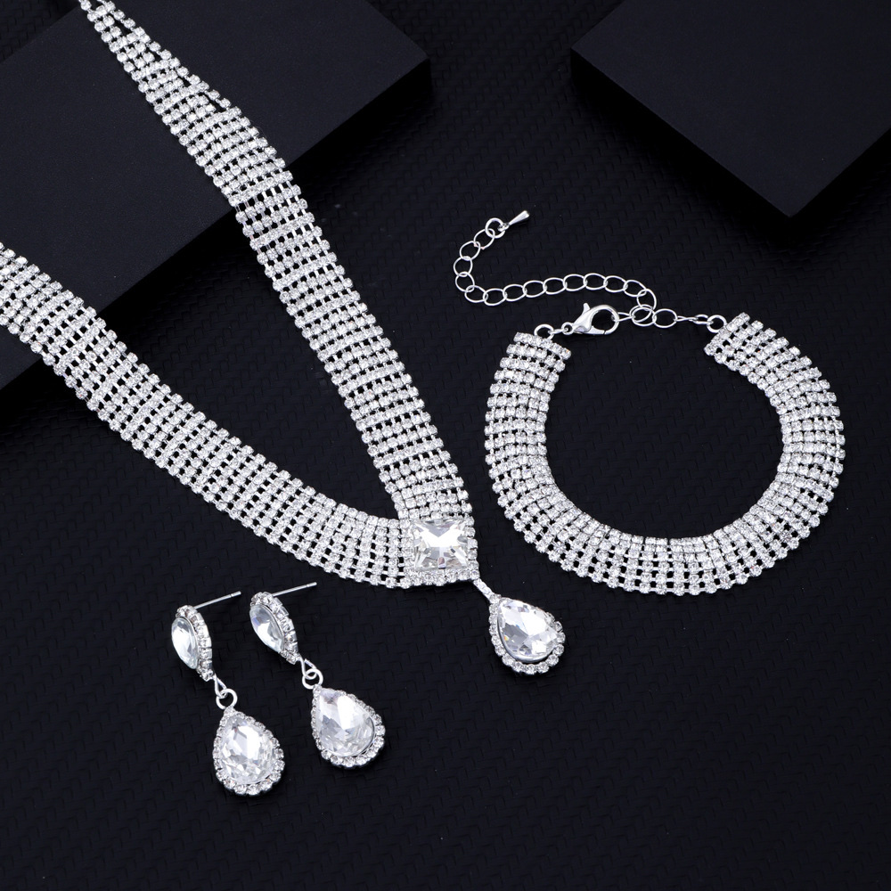 Fashionable rhinestone claw chain glass pendant necklace three-piece set for brides, European and American banquet necklace Cxzs Item Picture
