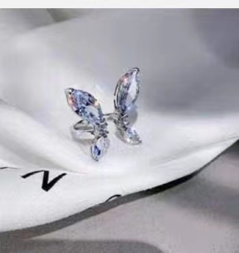 Super Cute Fun White Zircon Rabbit Ring Female Tide Sweet Cute Everything Summer Plated Real Gold Opening Specification drawing