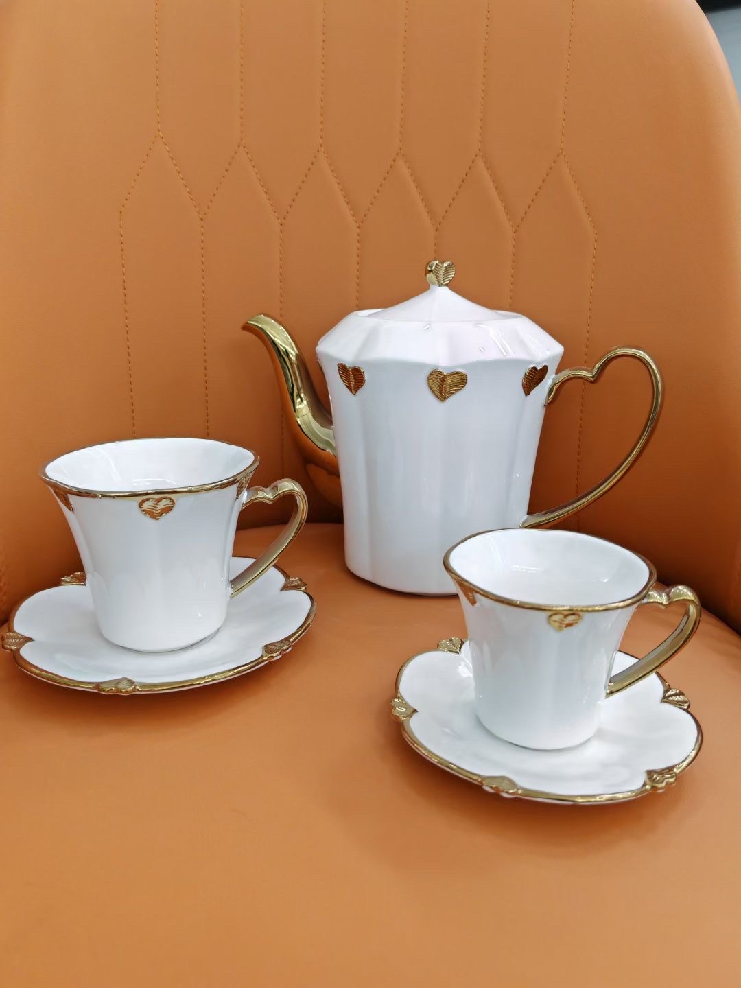 Gilded bone China coffee cups, European tea sets, ceramic English afternoon tea cups details Picture