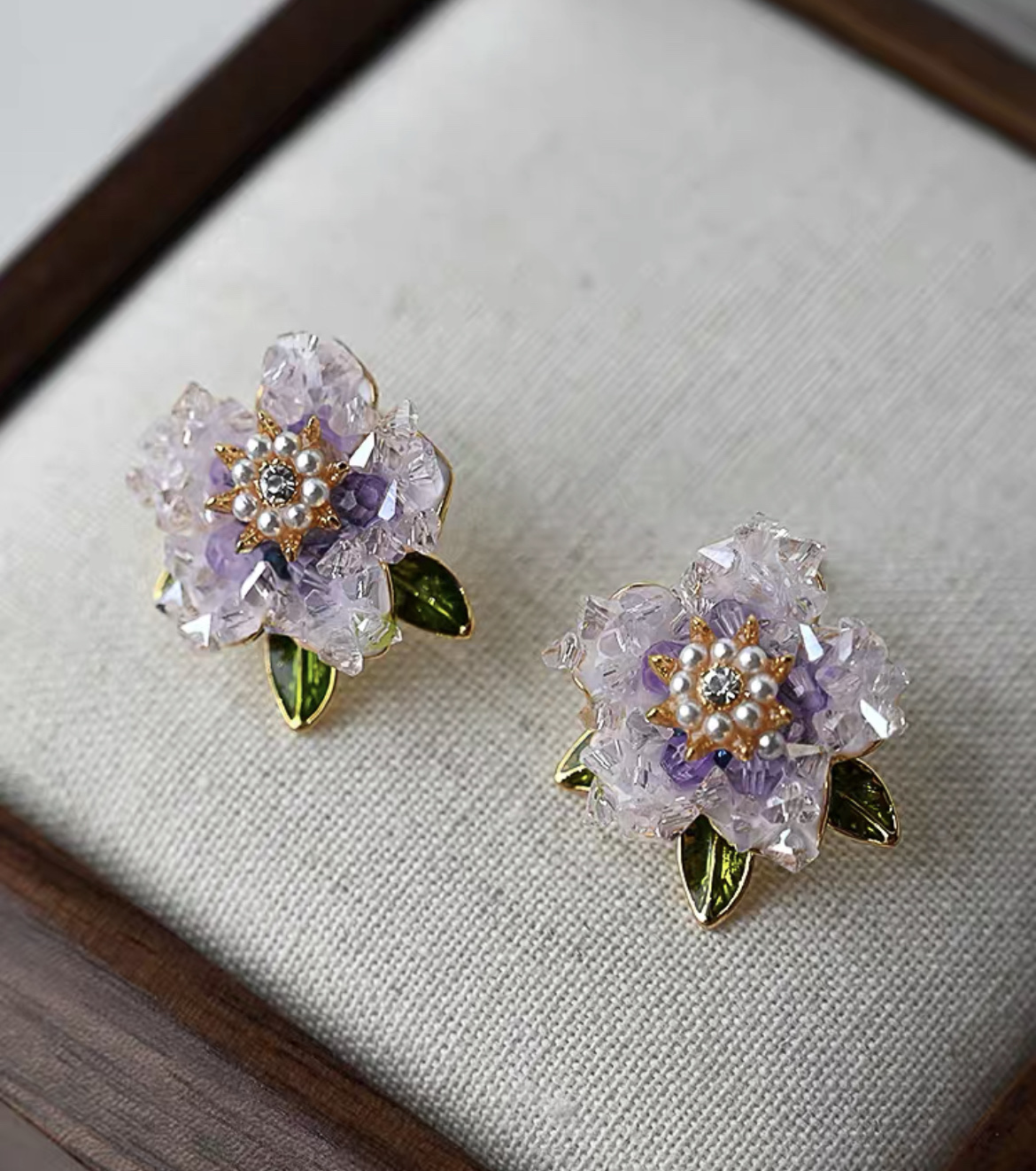 Korean Retro Light Luxury High Sense Of Original Design Crystal Flower Earrings Fate Season details Picture