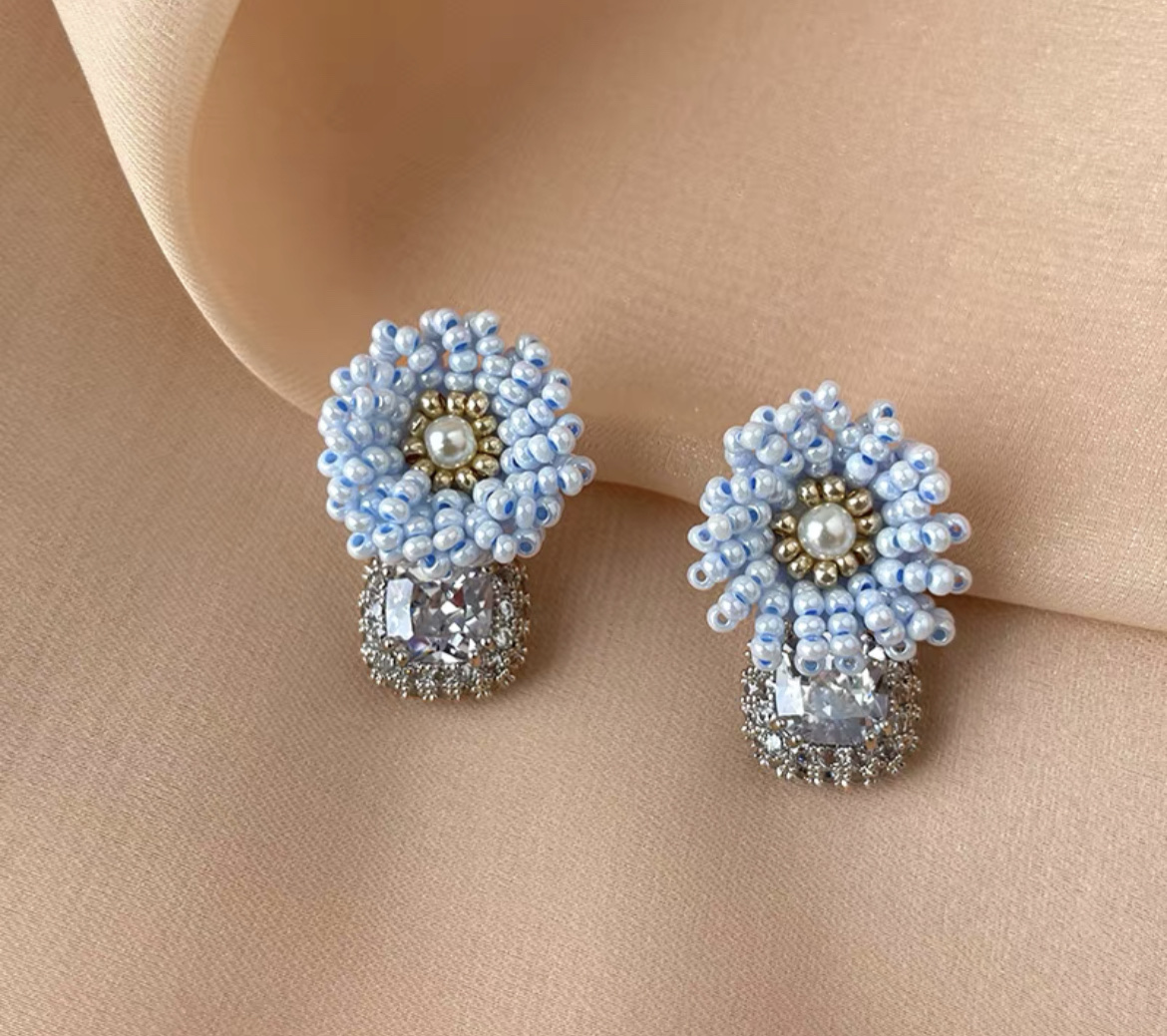 Korean Retro Light Luxury High-Grade Original Hand-Designed Flower Zircon Earrings Fate Season Item Picture