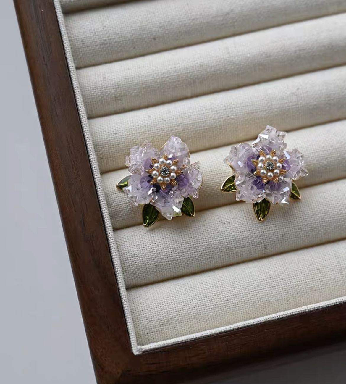 Korean Retro Light Luxury High Sense Of Original Design Crystal Flower Earrings Fate Season Application Scenario
