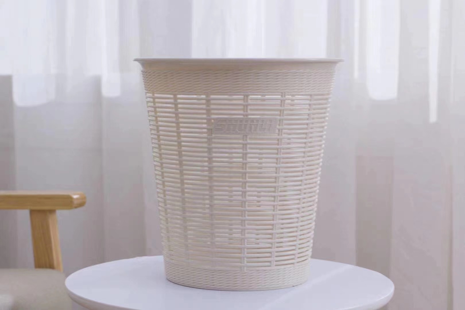 纸篓/藤编/垃圾桶产品图
