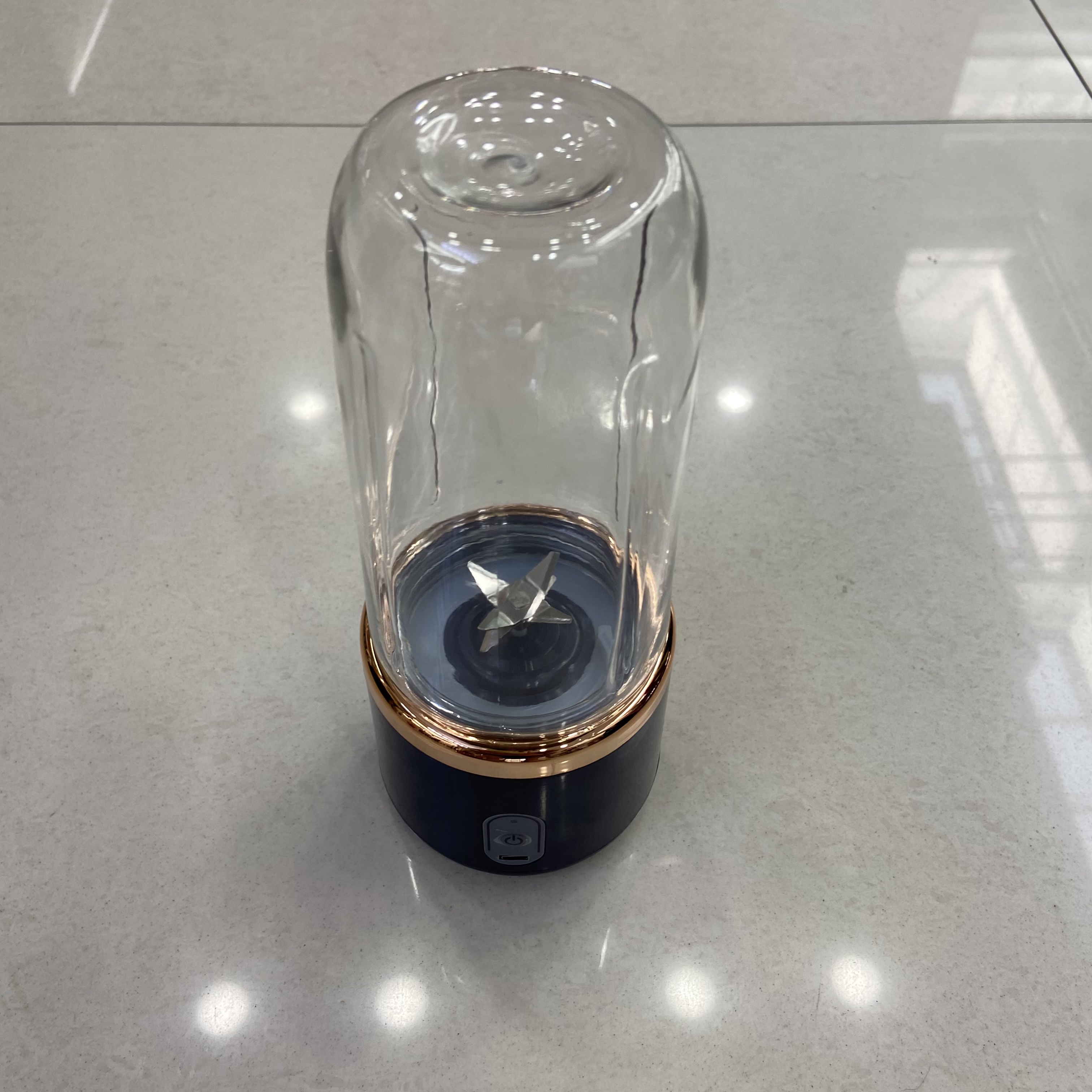 usb charging portable mini juicer, fully automatic juice cup, kitchenware Application Scenario