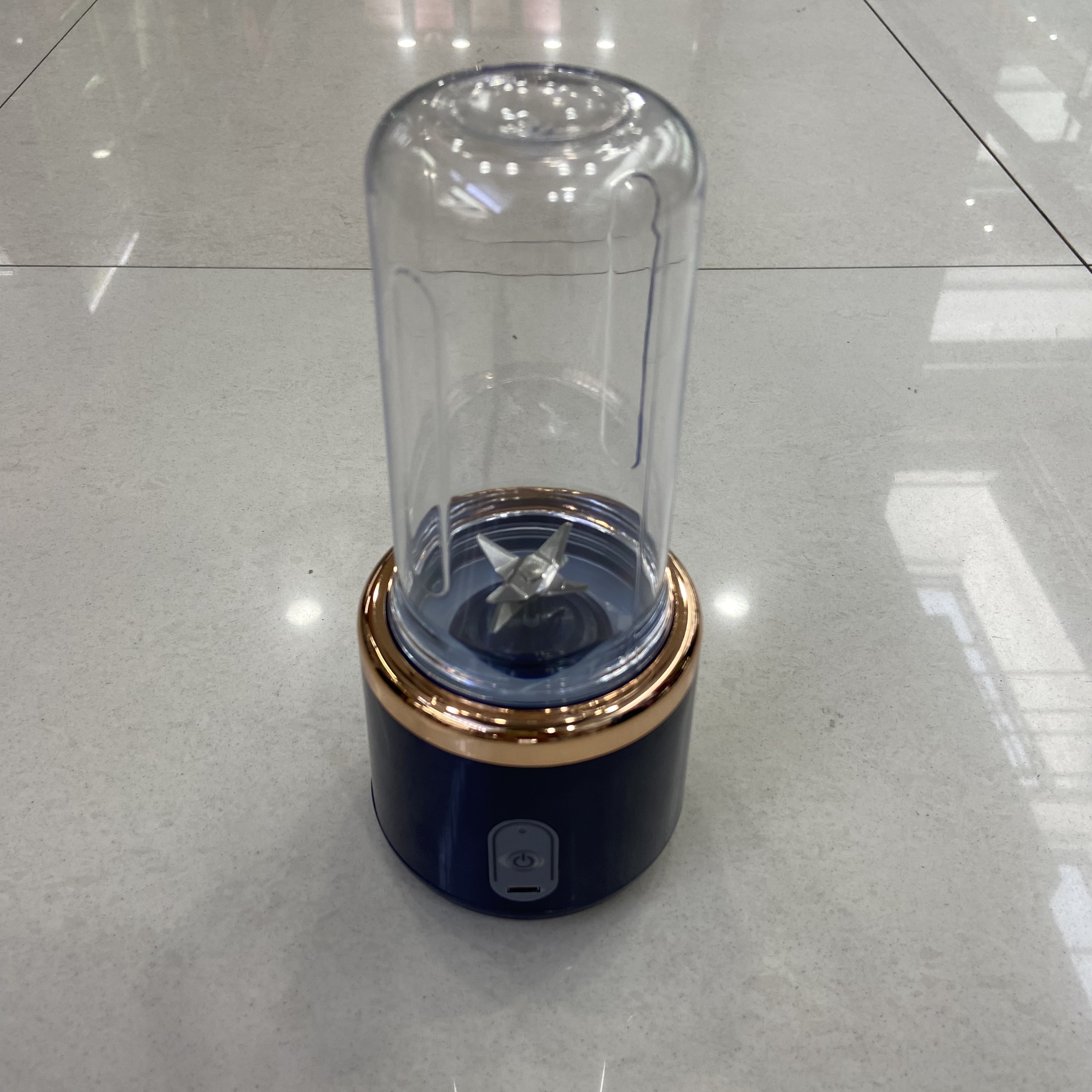 usb charging portable mini juicer, fully automatic juice cup Application Scenario